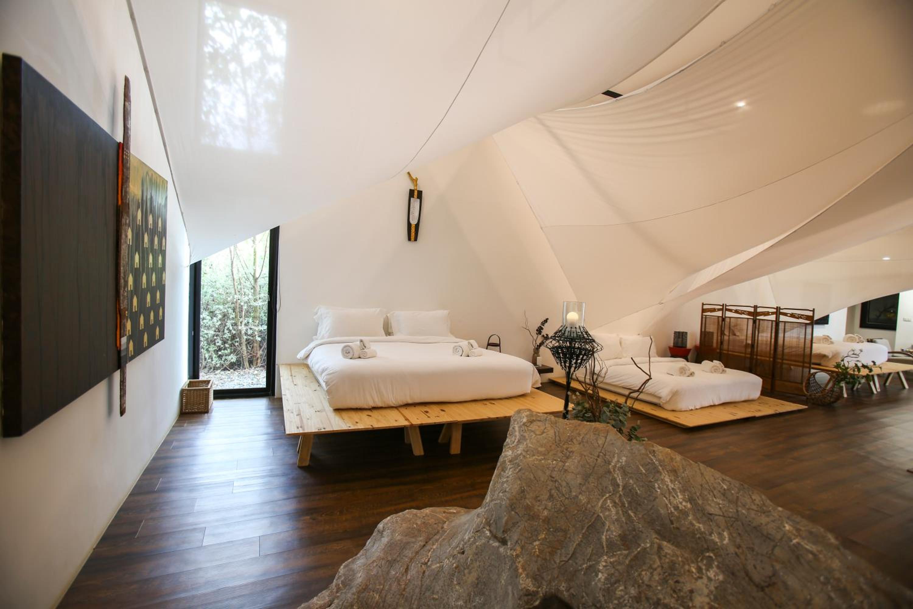 Villa with Garden View - Photo 7