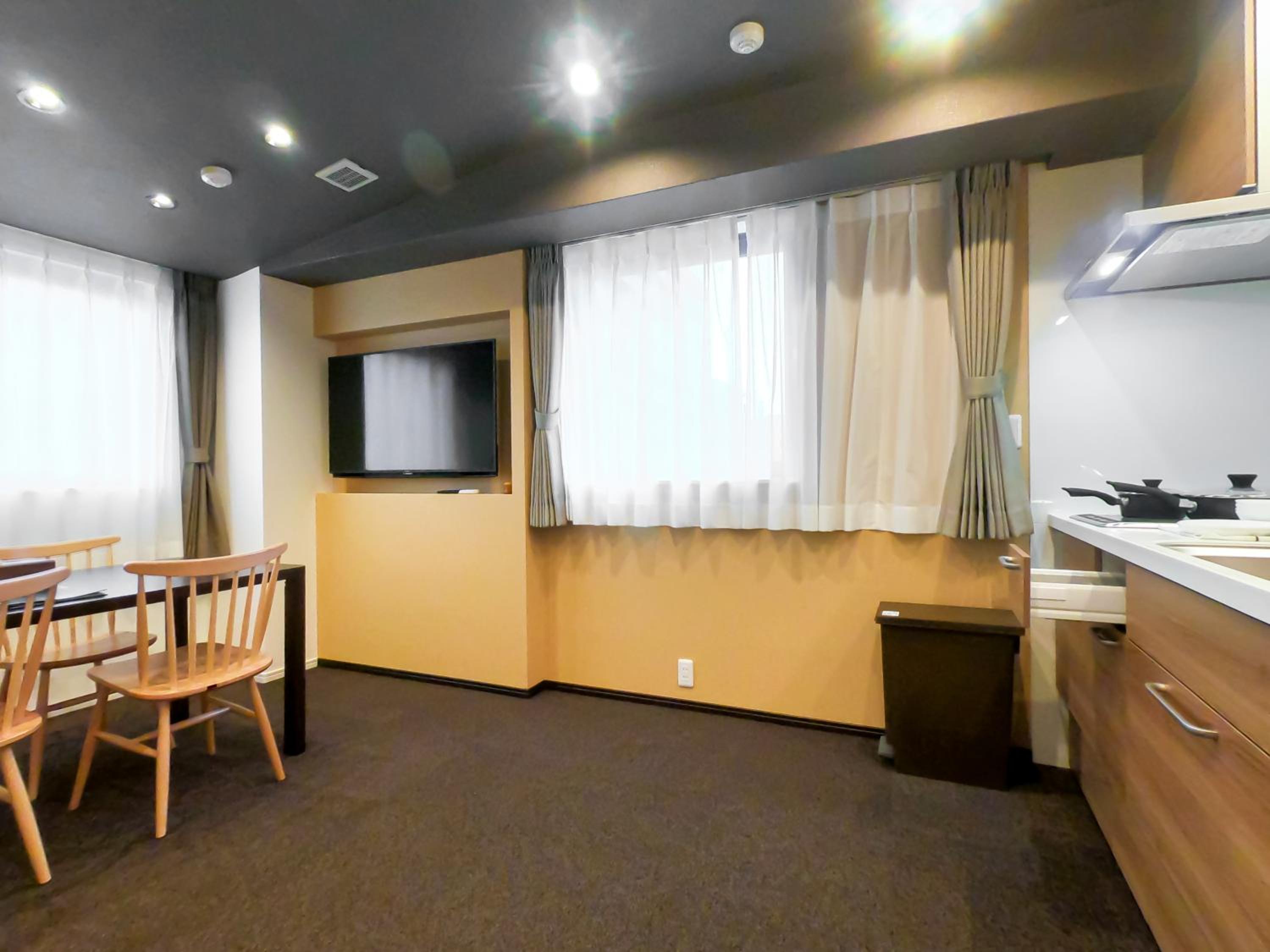 Standard Apartment thumbnail 6