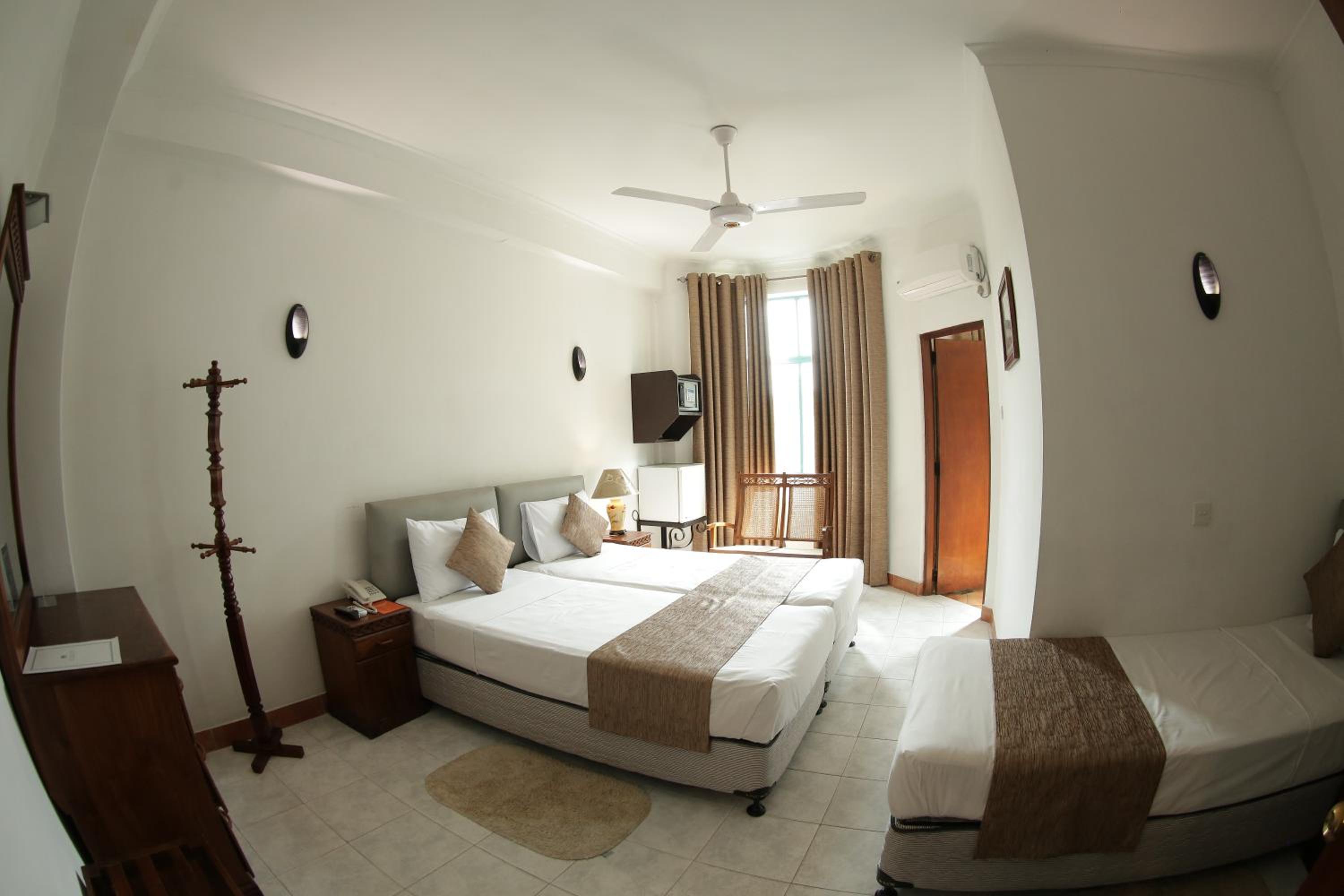 Deluxe Triple Room