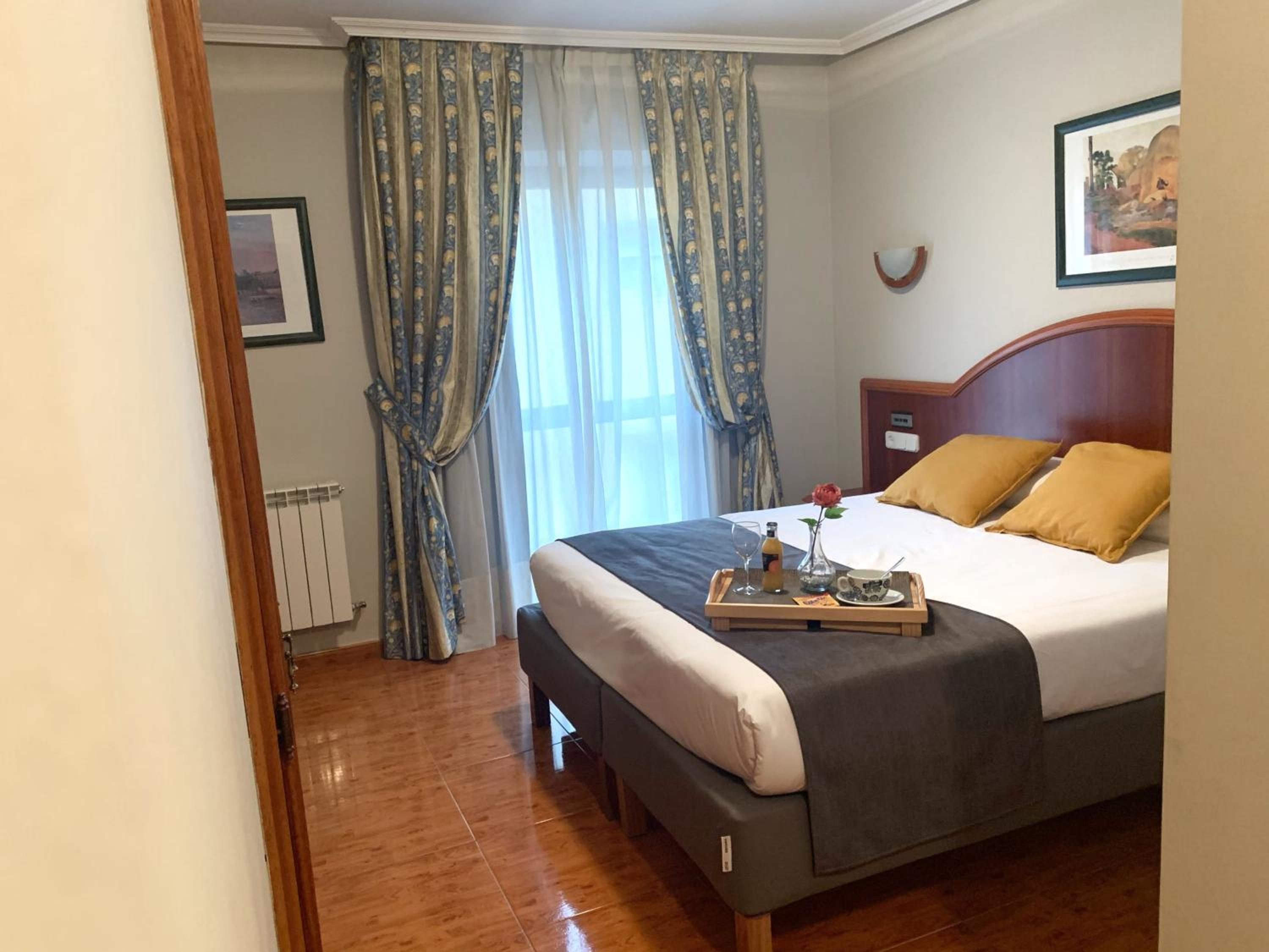 Habitación Doble o con Dos Camas