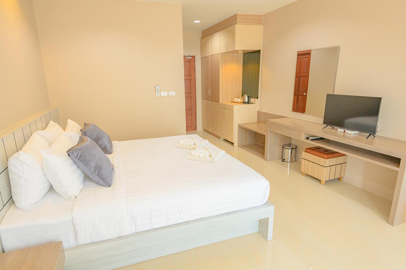 Superior King Room - Photo 4