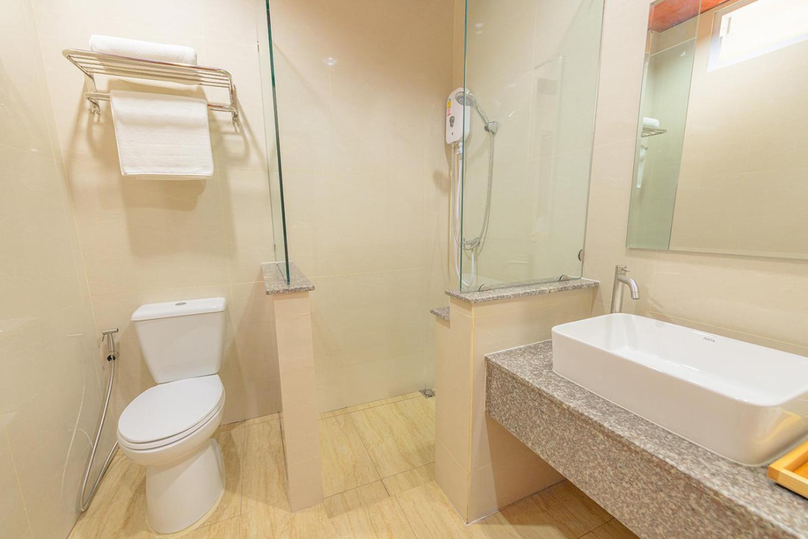 Superior King Room - Photo 2