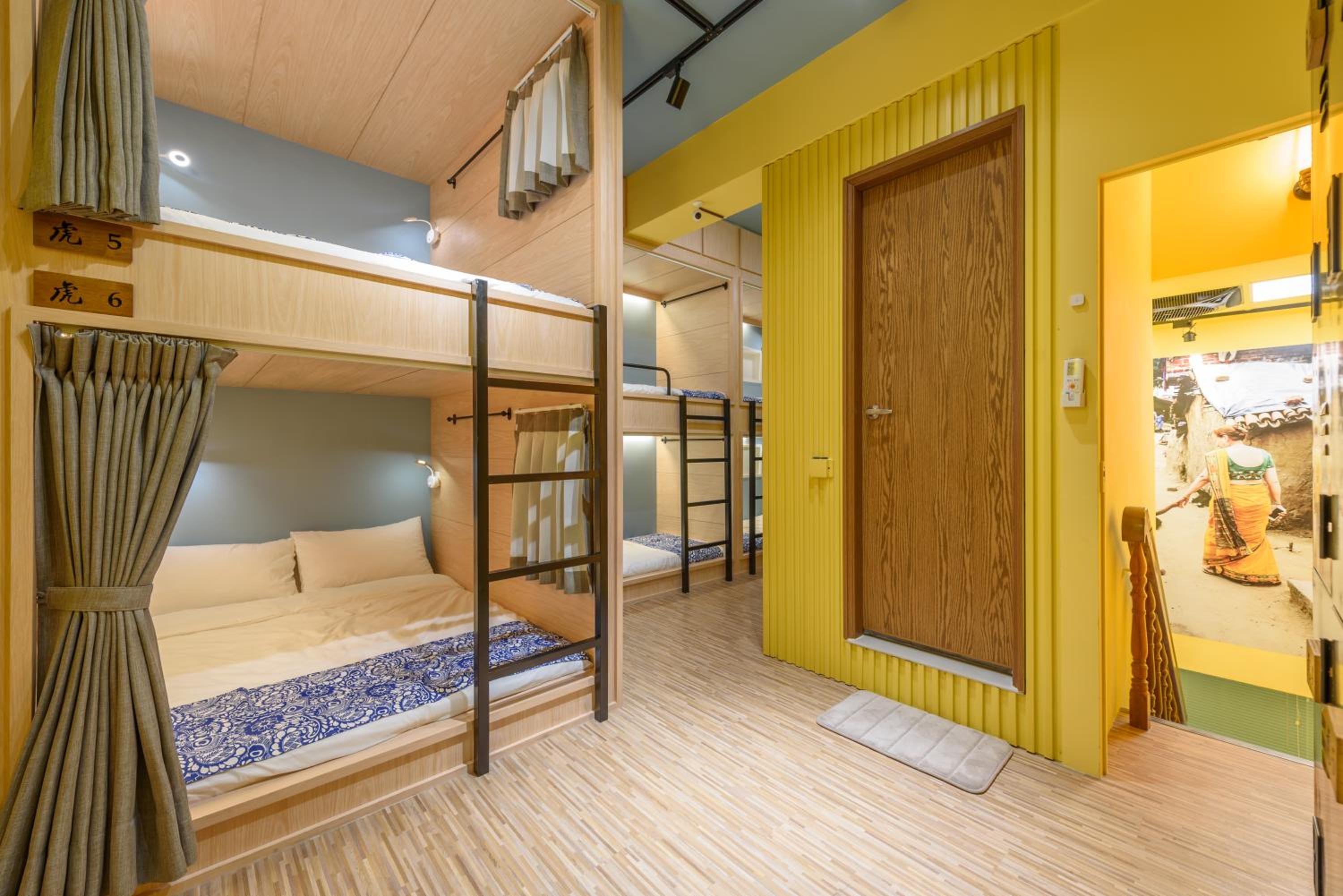 Bed in 6-Bed Dormitory Room photo 3