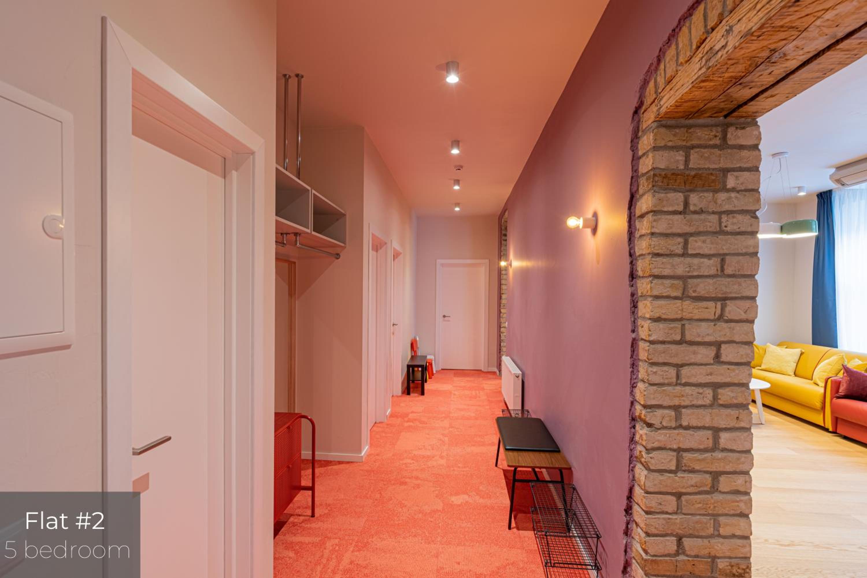 Five-Bedroom Apartment - First Floor - Photo 11