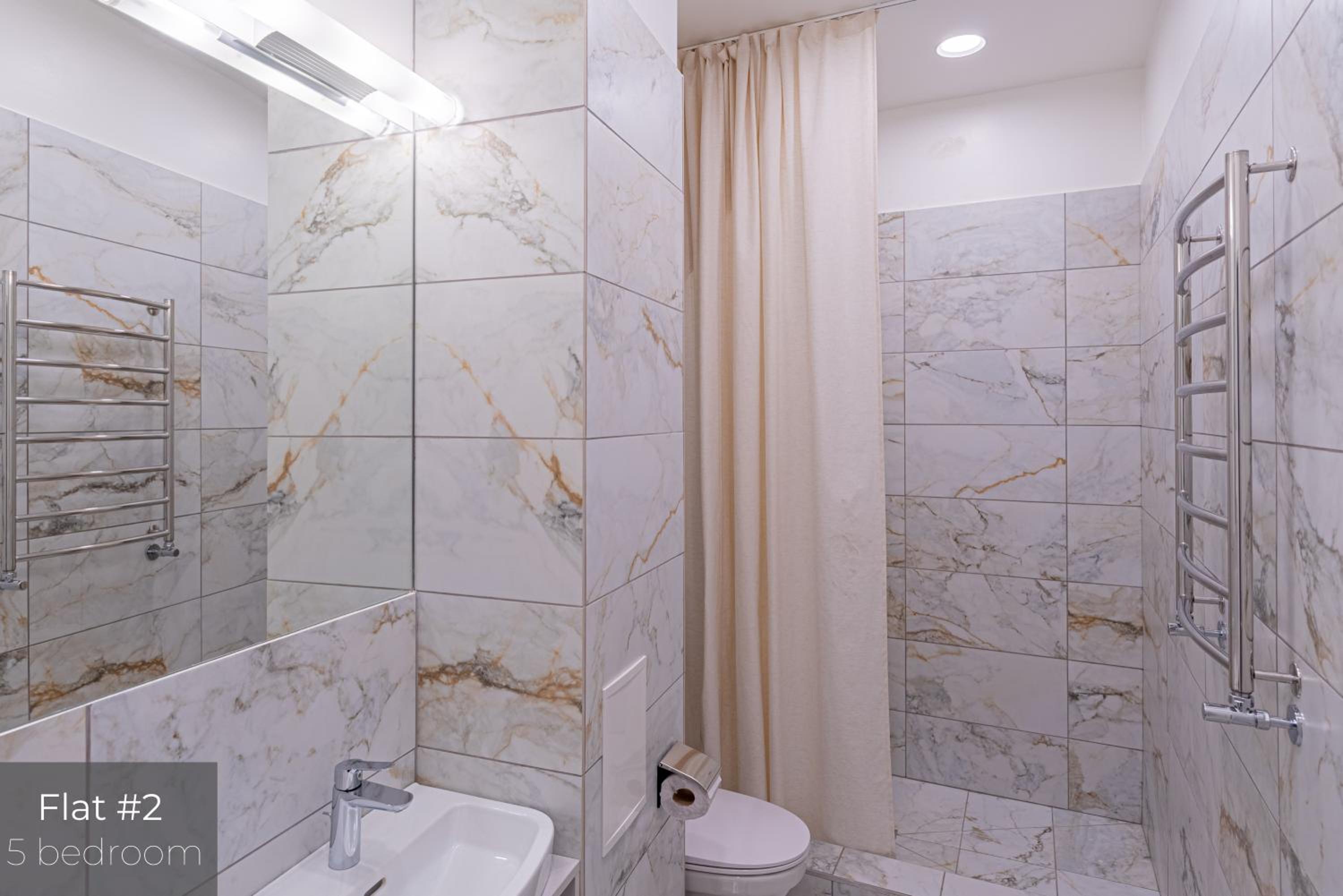 Five-Bedroom Apartment - First Floor - Photo 12