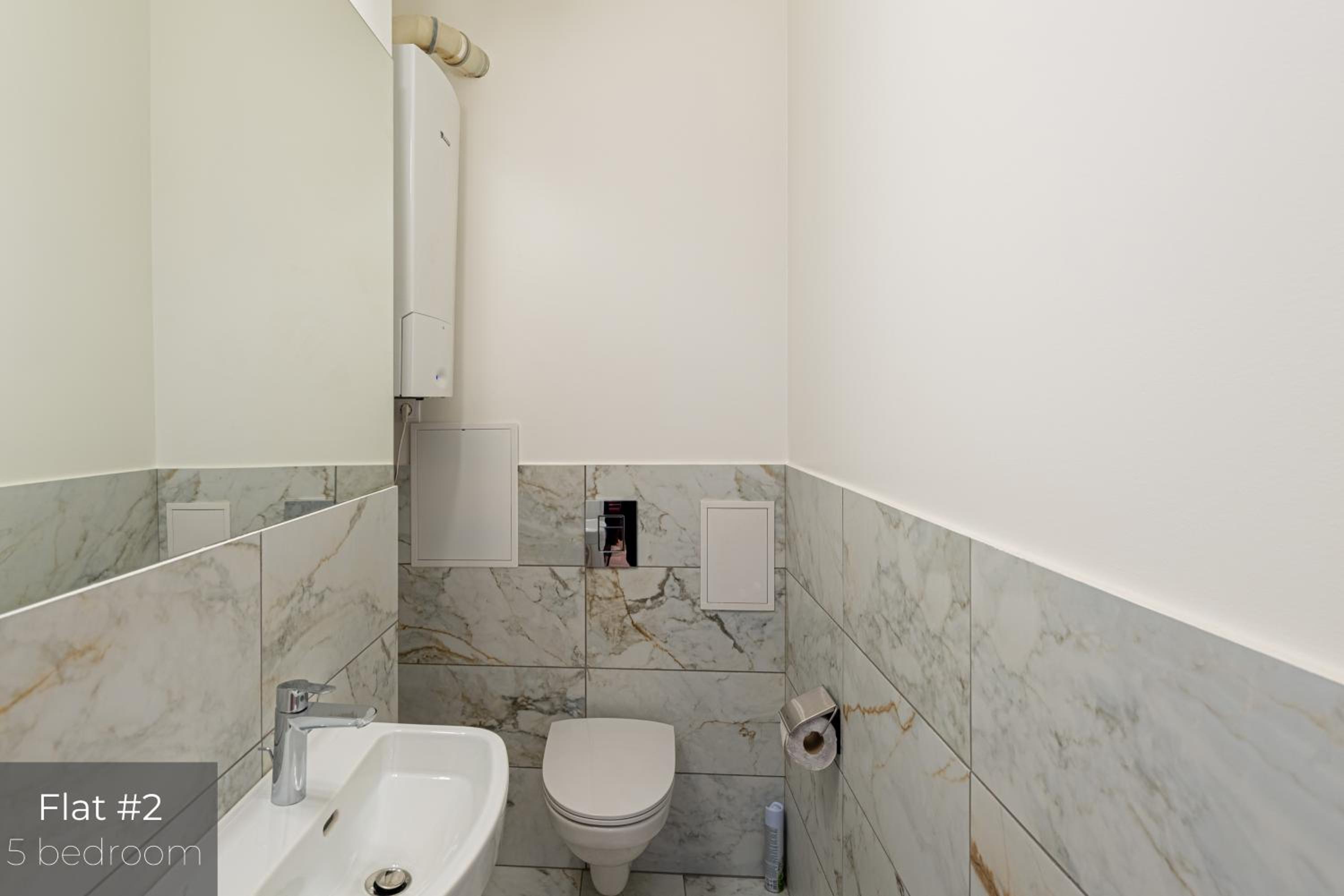 Five-Bedroom Apartment - First Floor - Photo 13