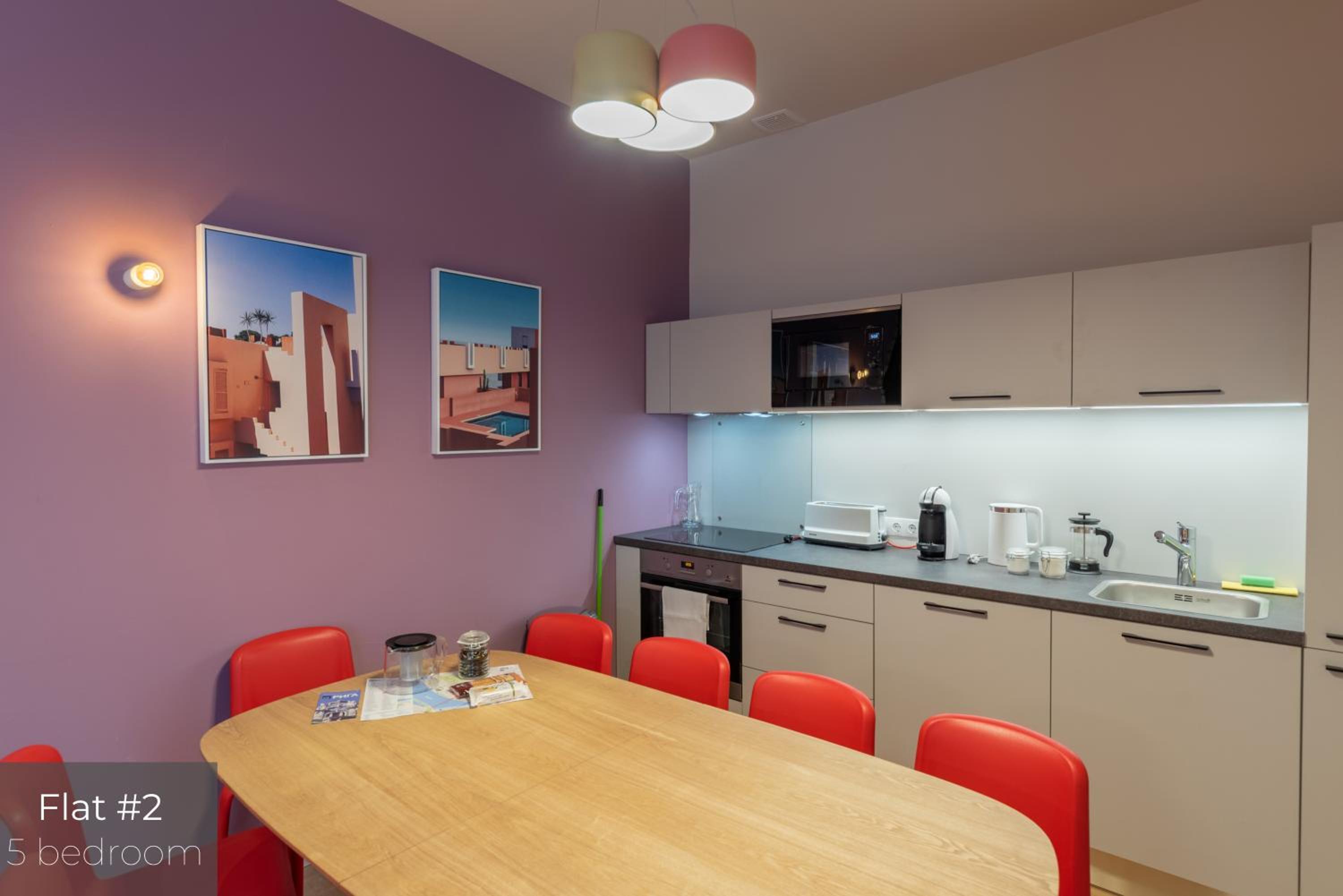 Five-Bedroom Apartment - First Floor - Photo 8