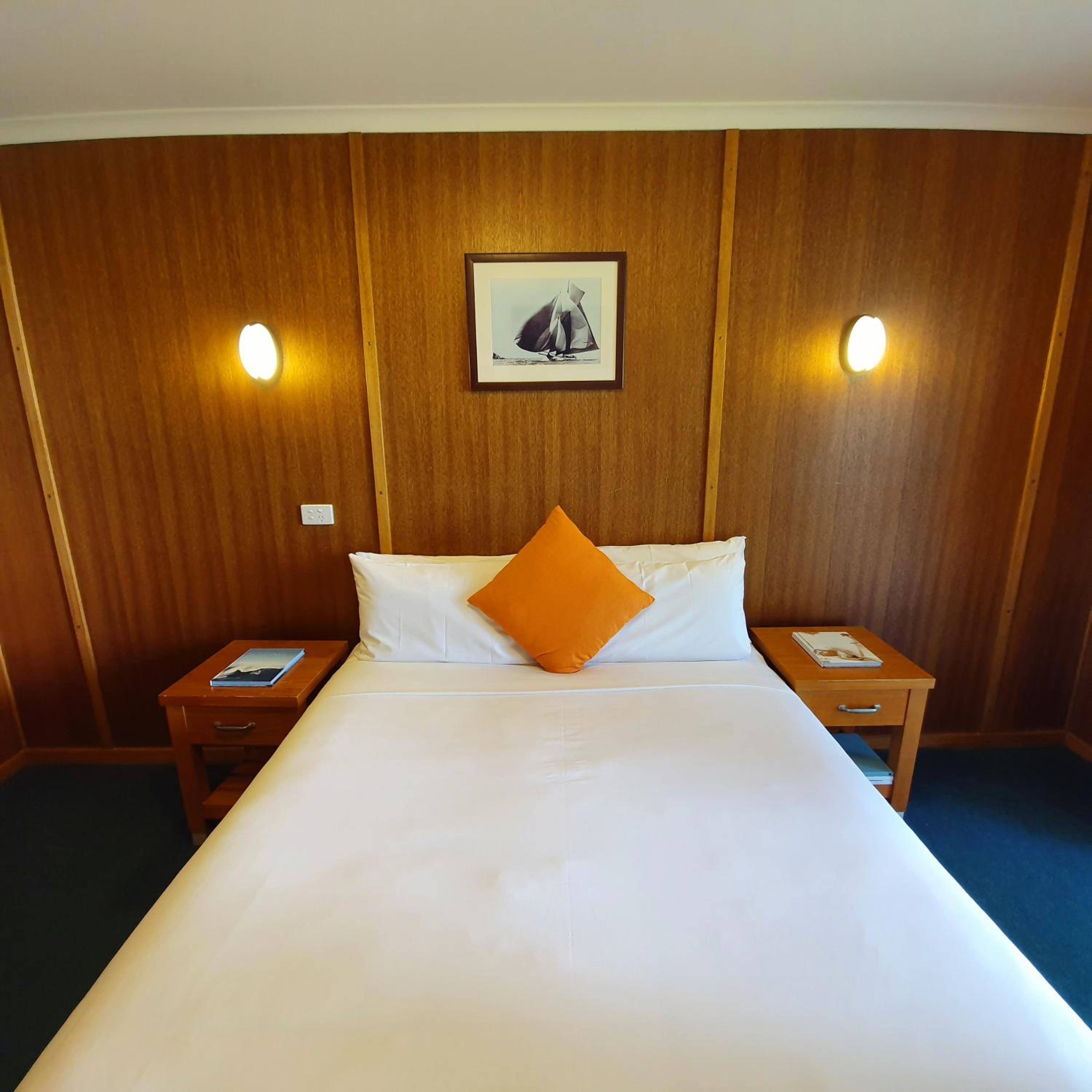 Queen Room - Photo 3