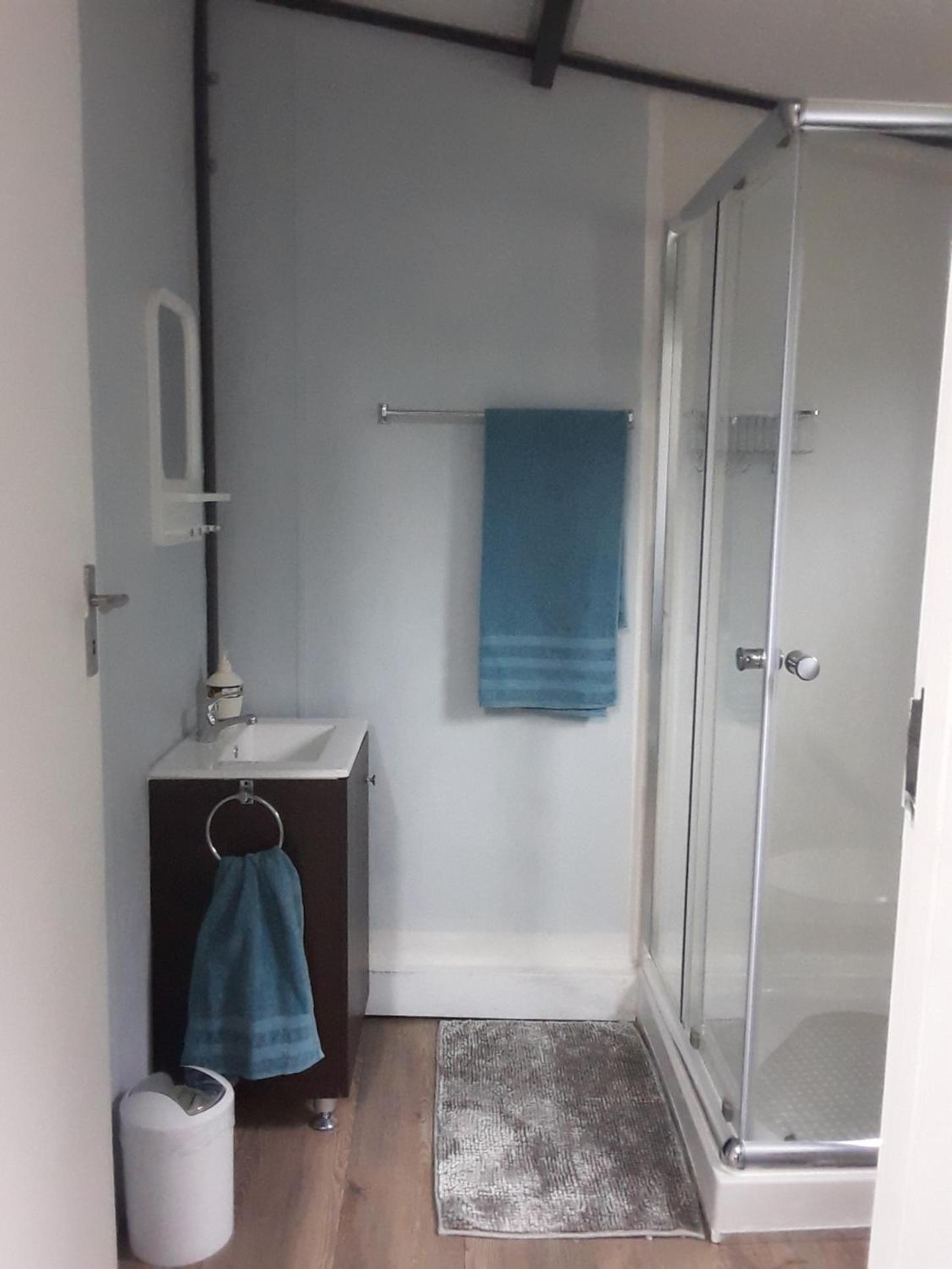One-Bedroom Apartment - Photo 8