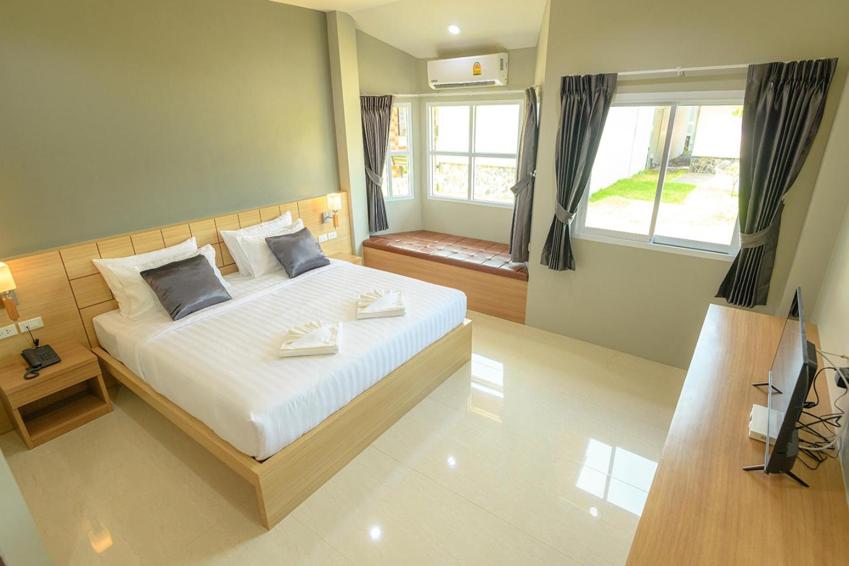Deluxe Family Room - Photo 1