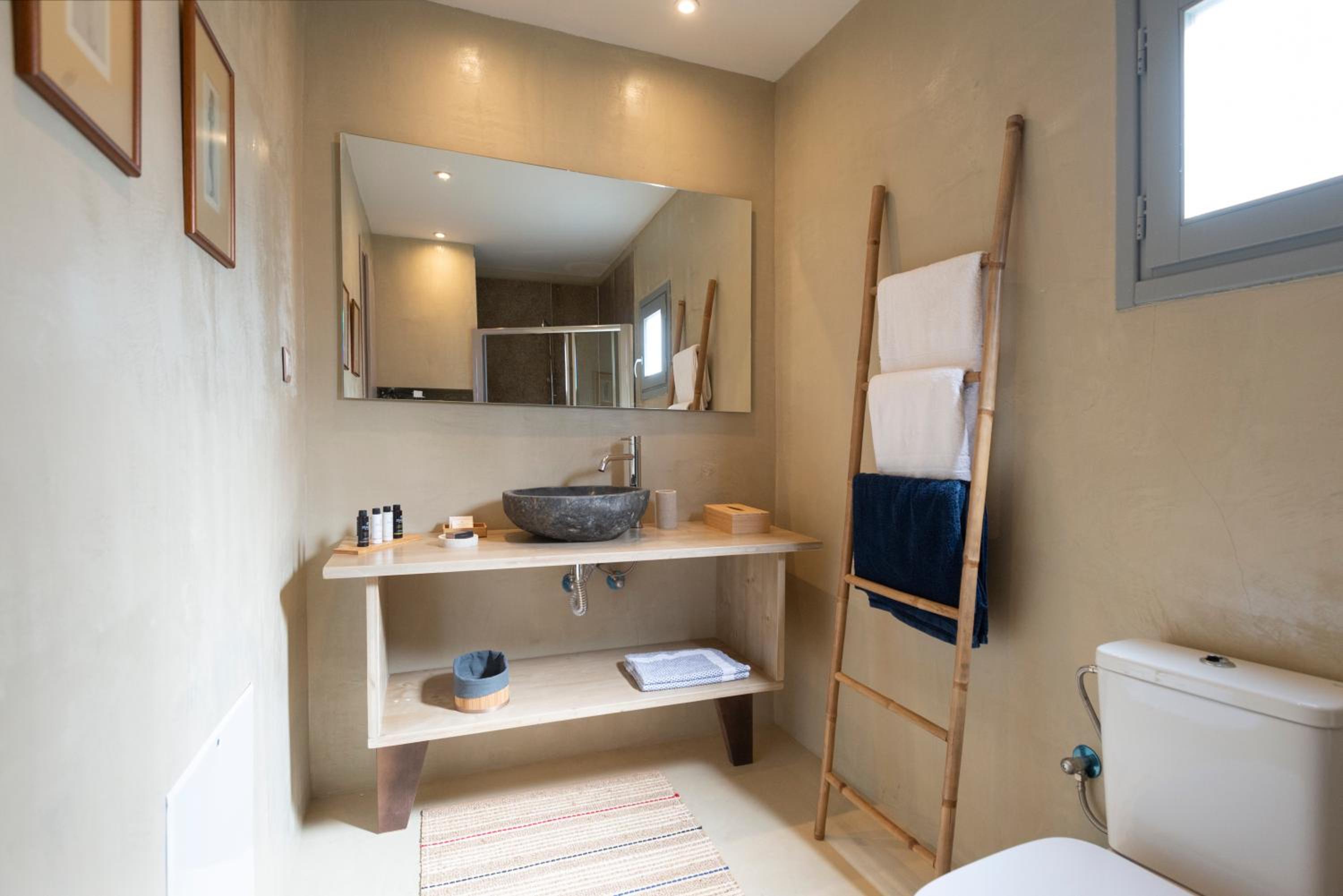 Superior Suite - Photo 6