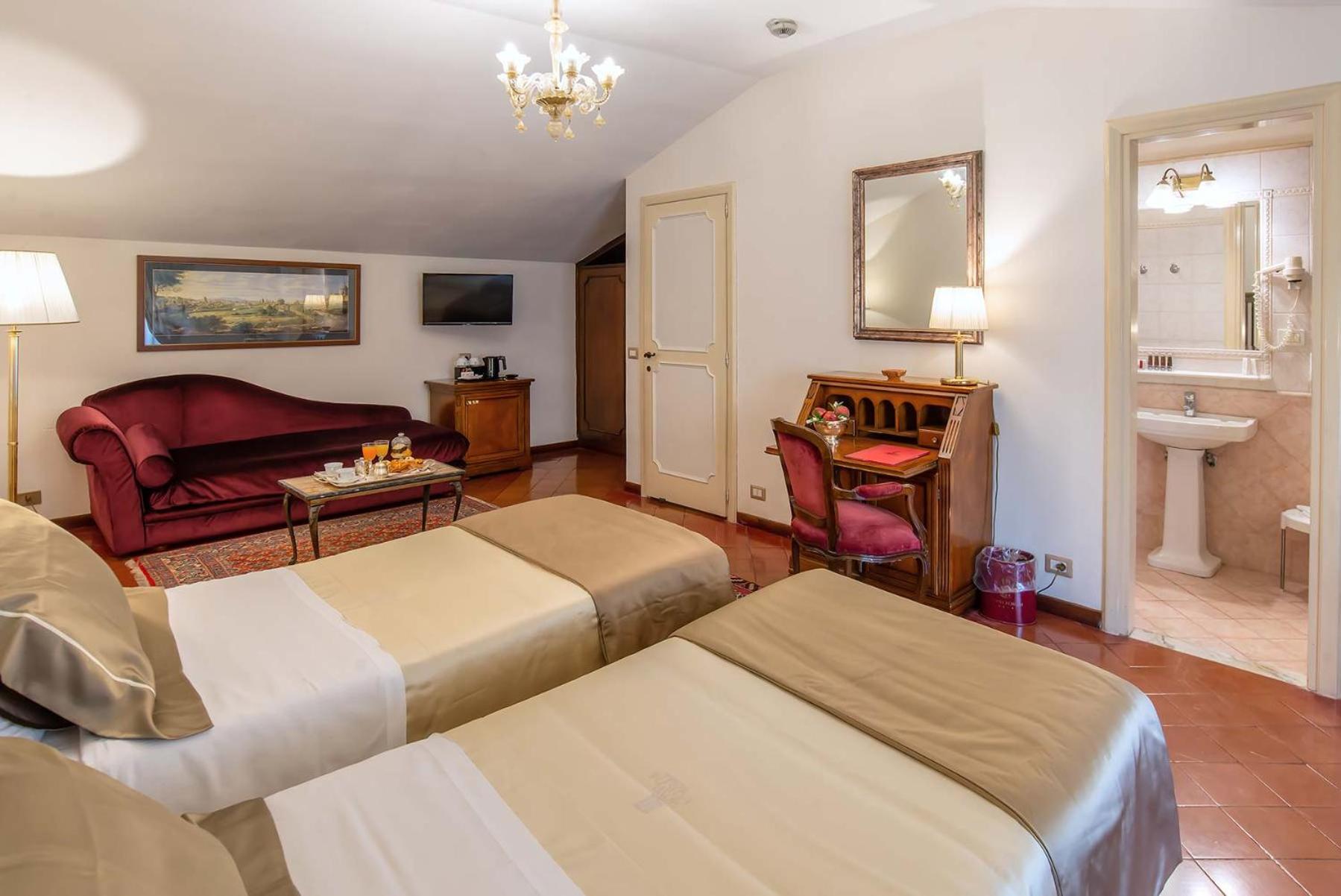 Triple Room