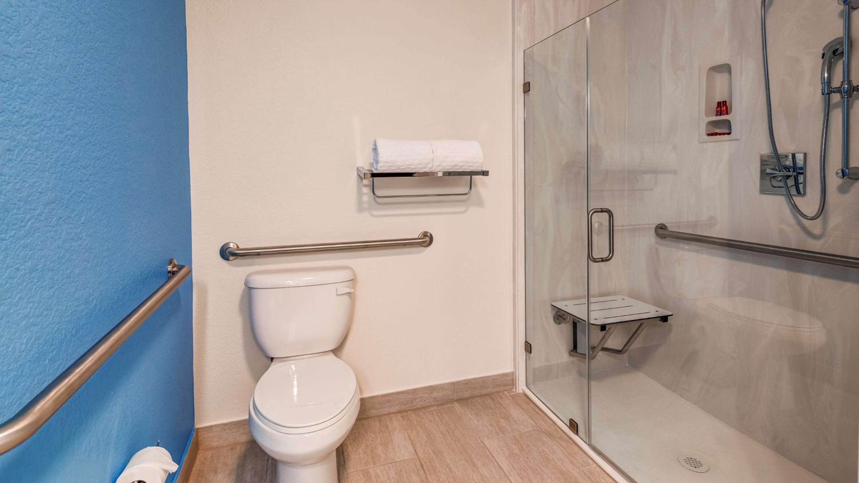 King Room - Disability Access - Photo 3