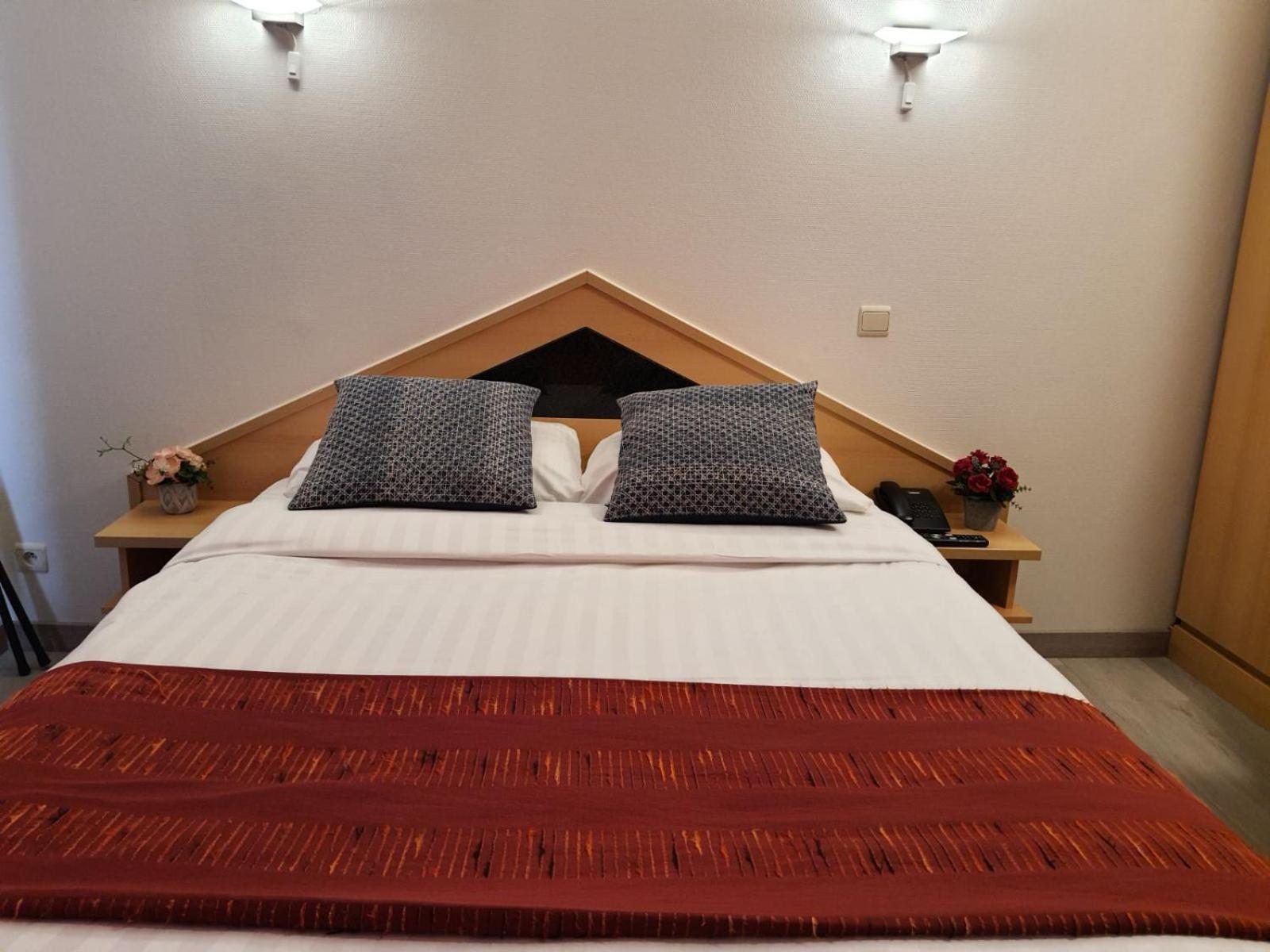 Standard Double Room photo 2