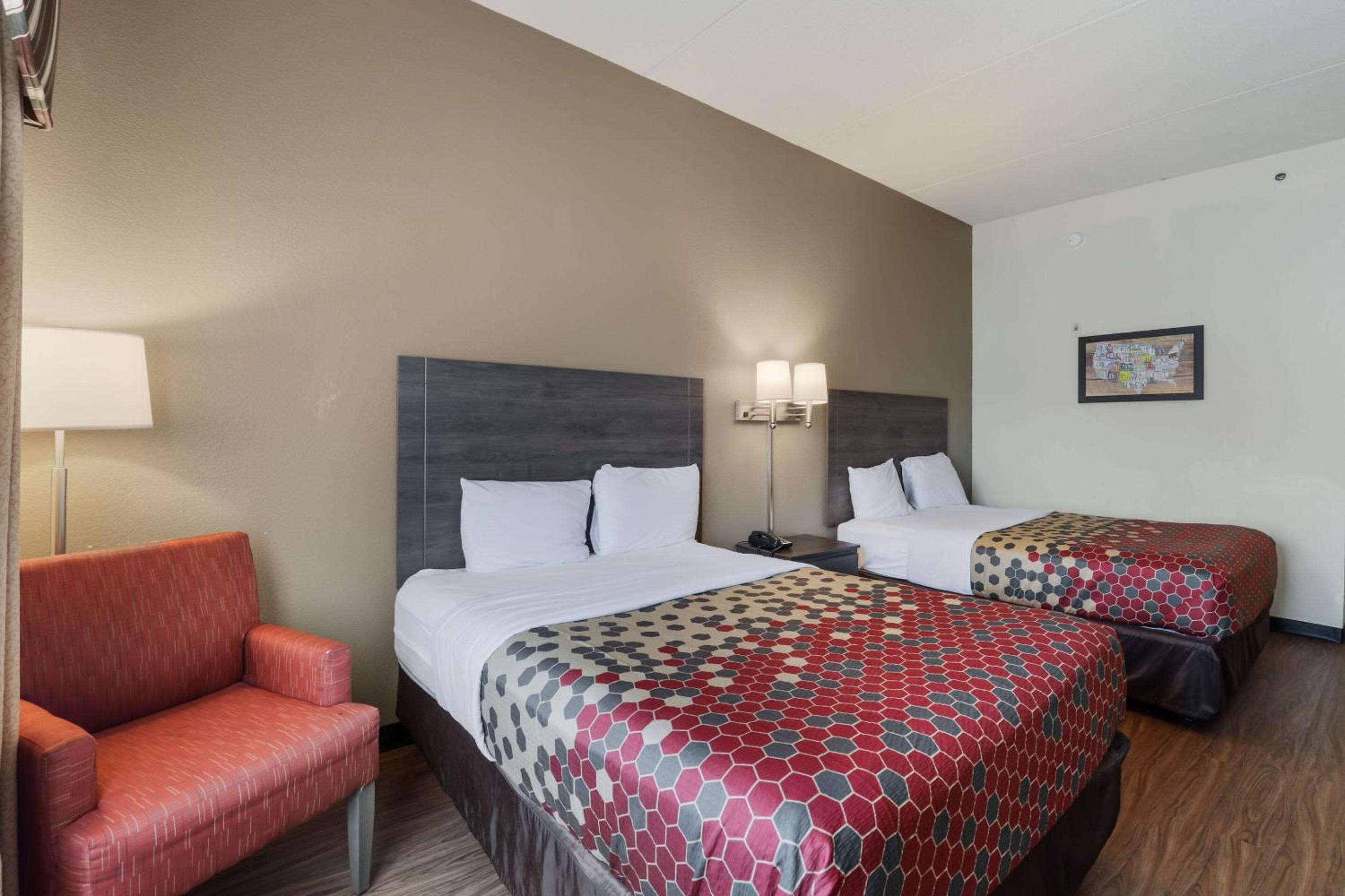 Queen Room with Two Queen Beds (Accessible) photo 1