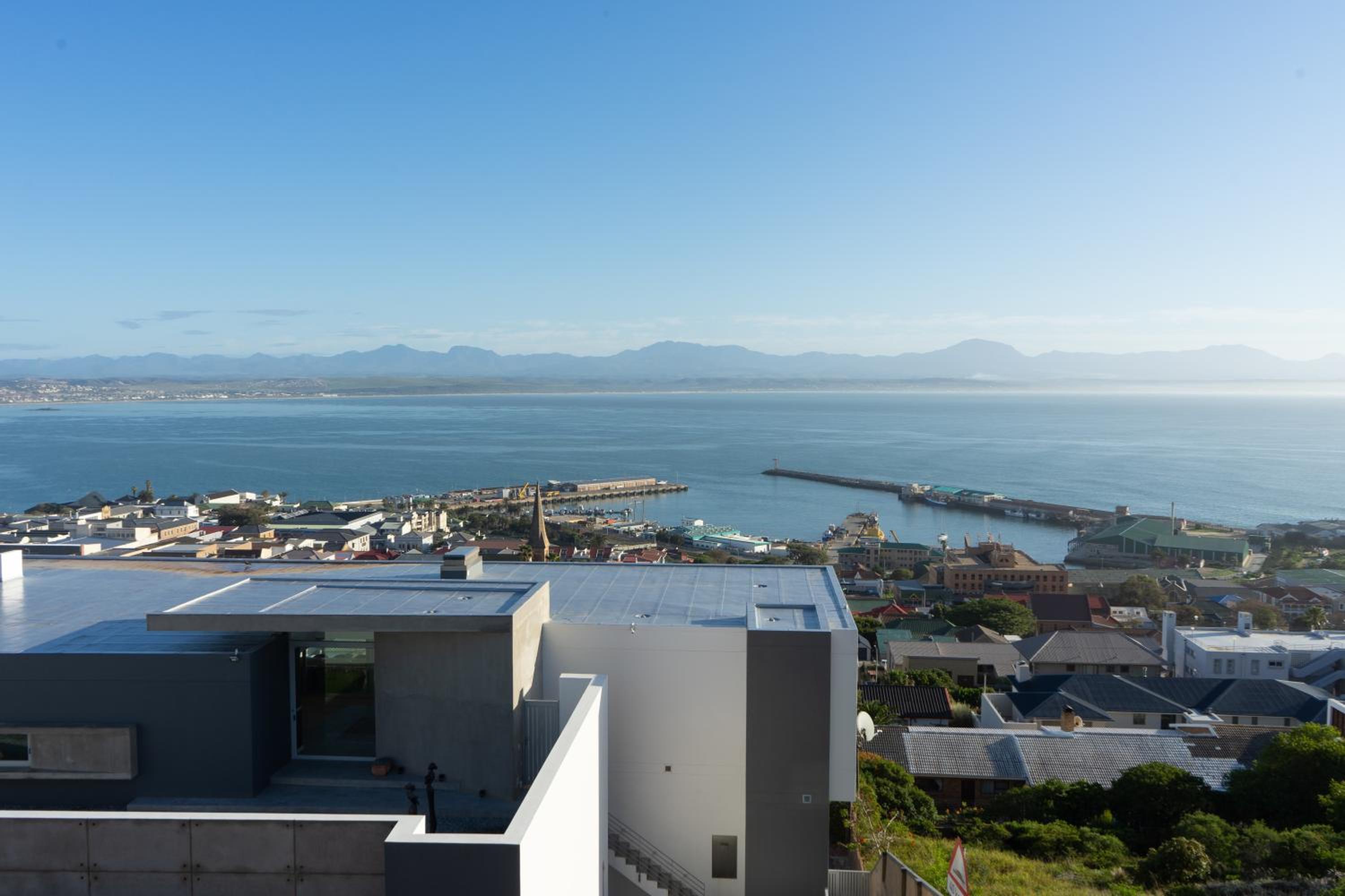 Penthouse Suite - Photo 2