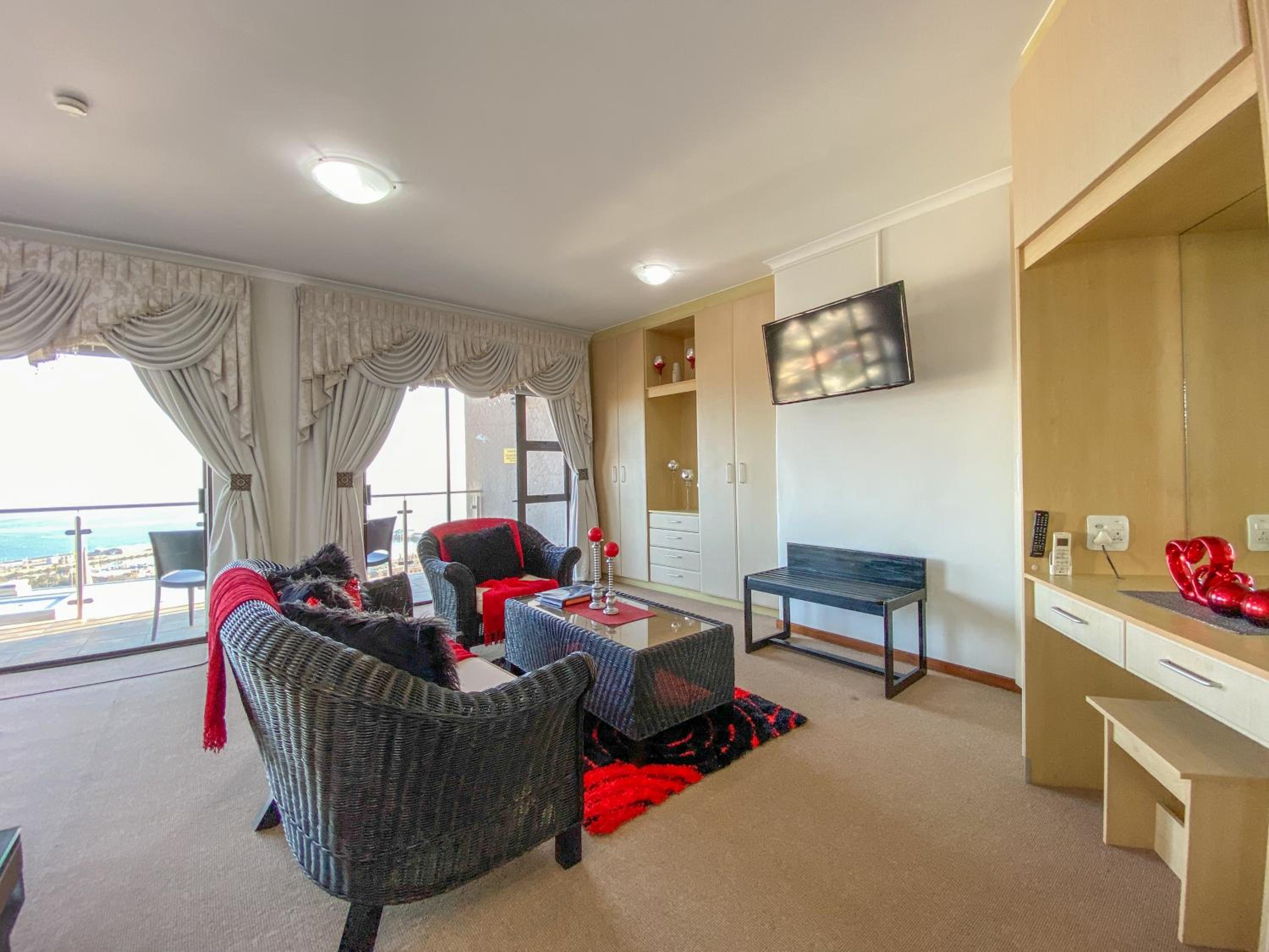 Penthouse Suite - Photo 5