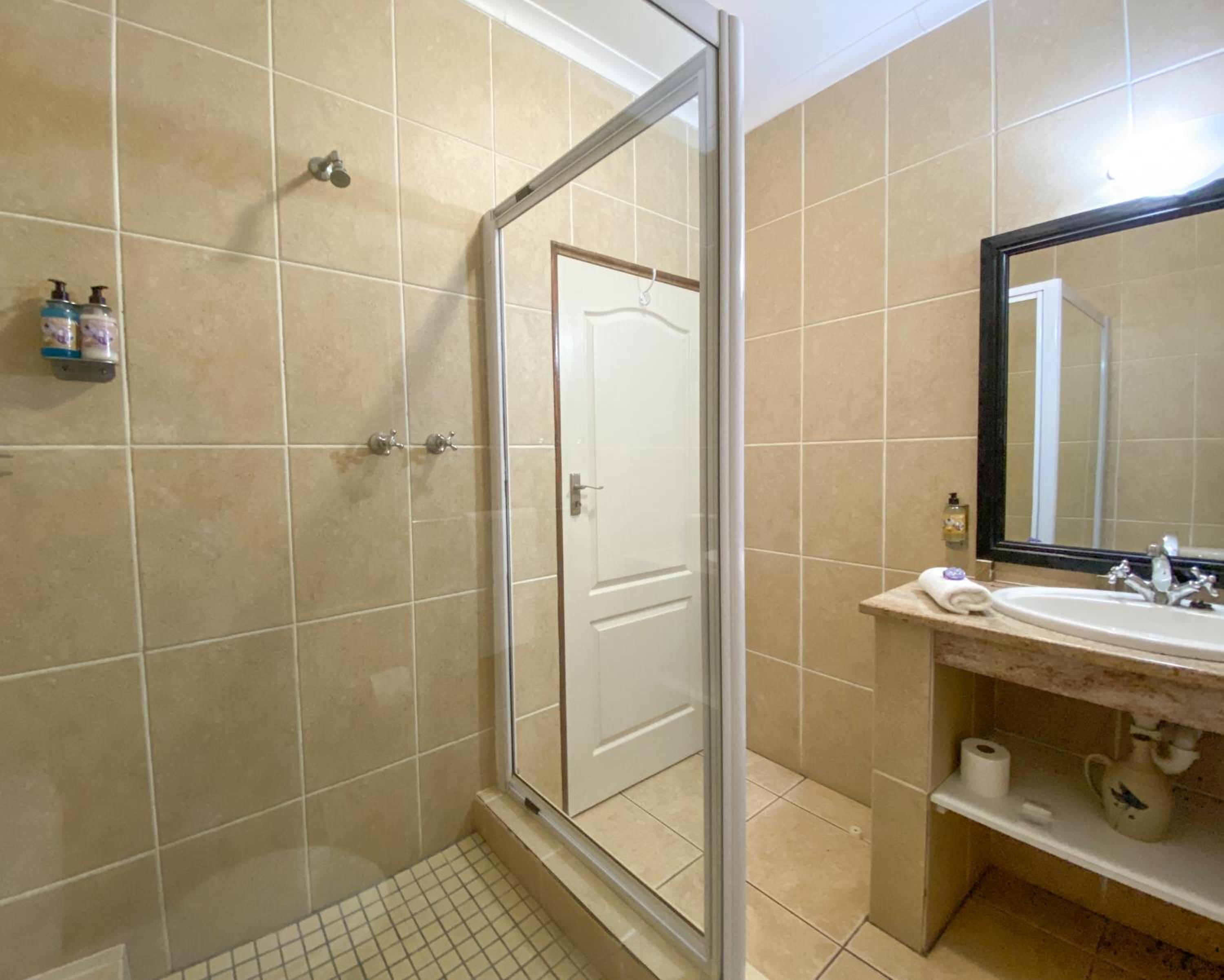 Standard Room - Photo 4