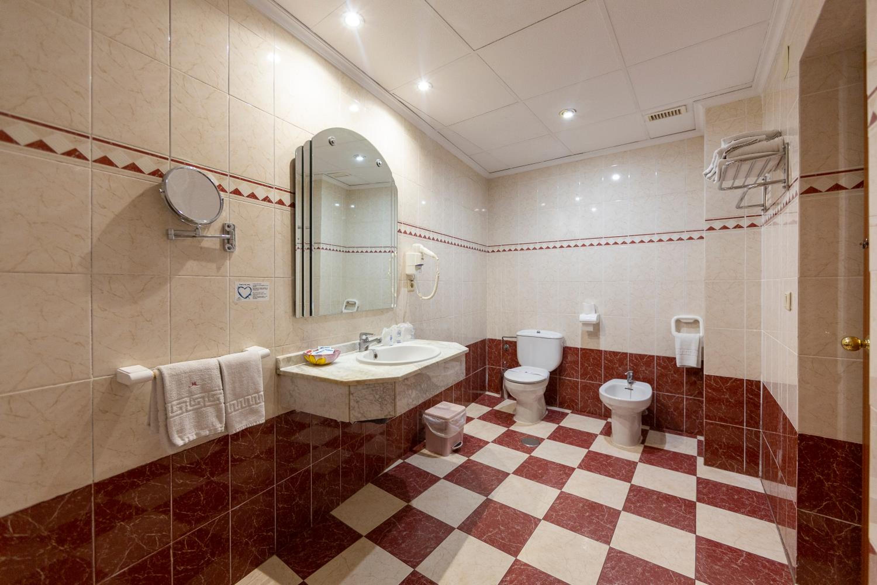 Triple Room - Photo 2