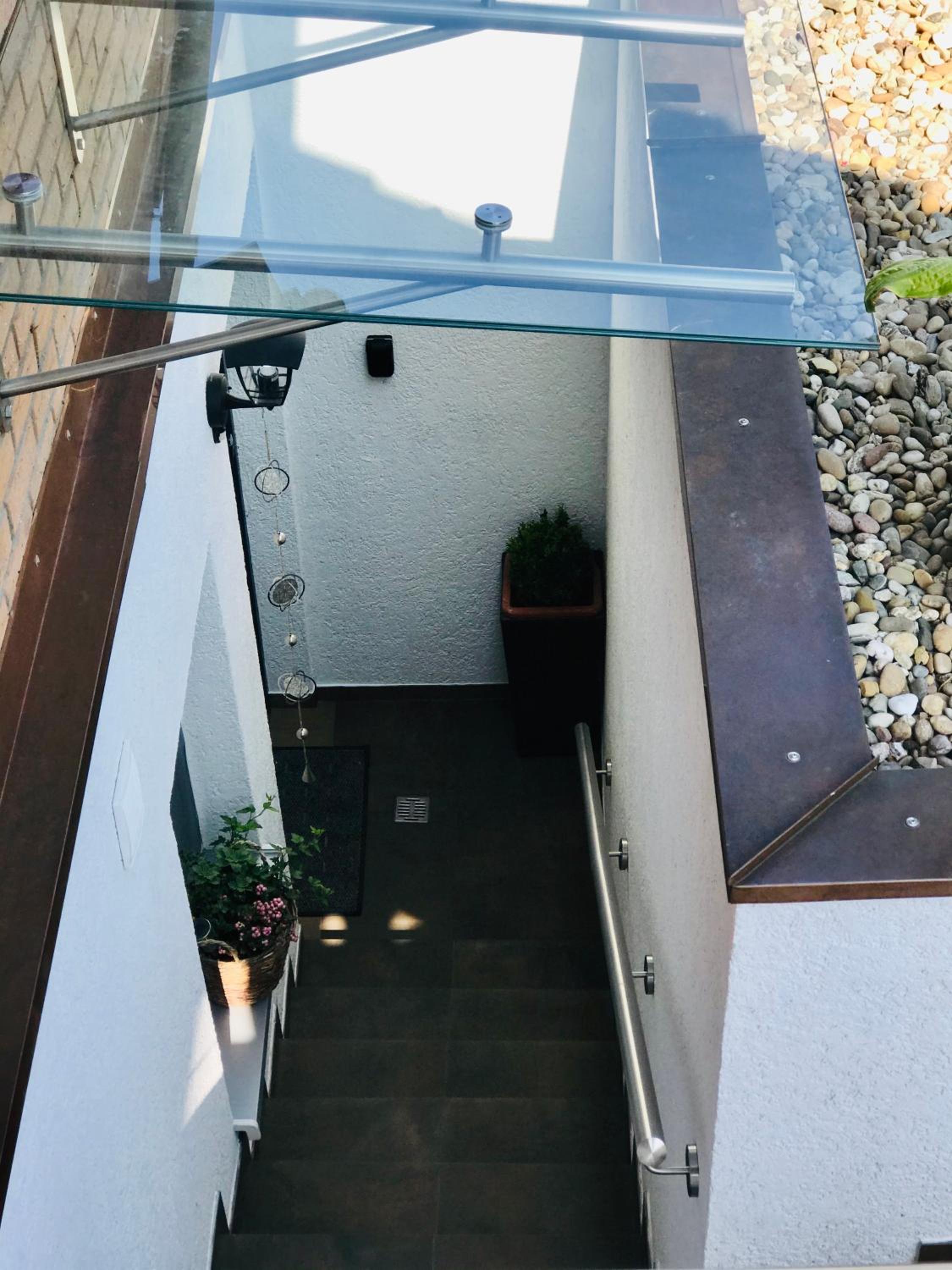 Apartment with Terrace - Photo 19