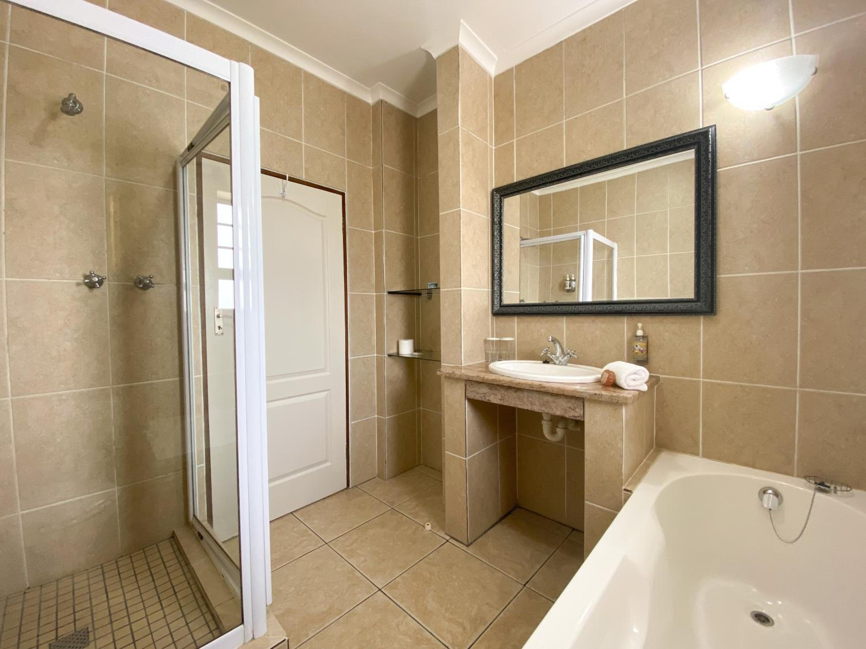 Superior Room - Photo 11