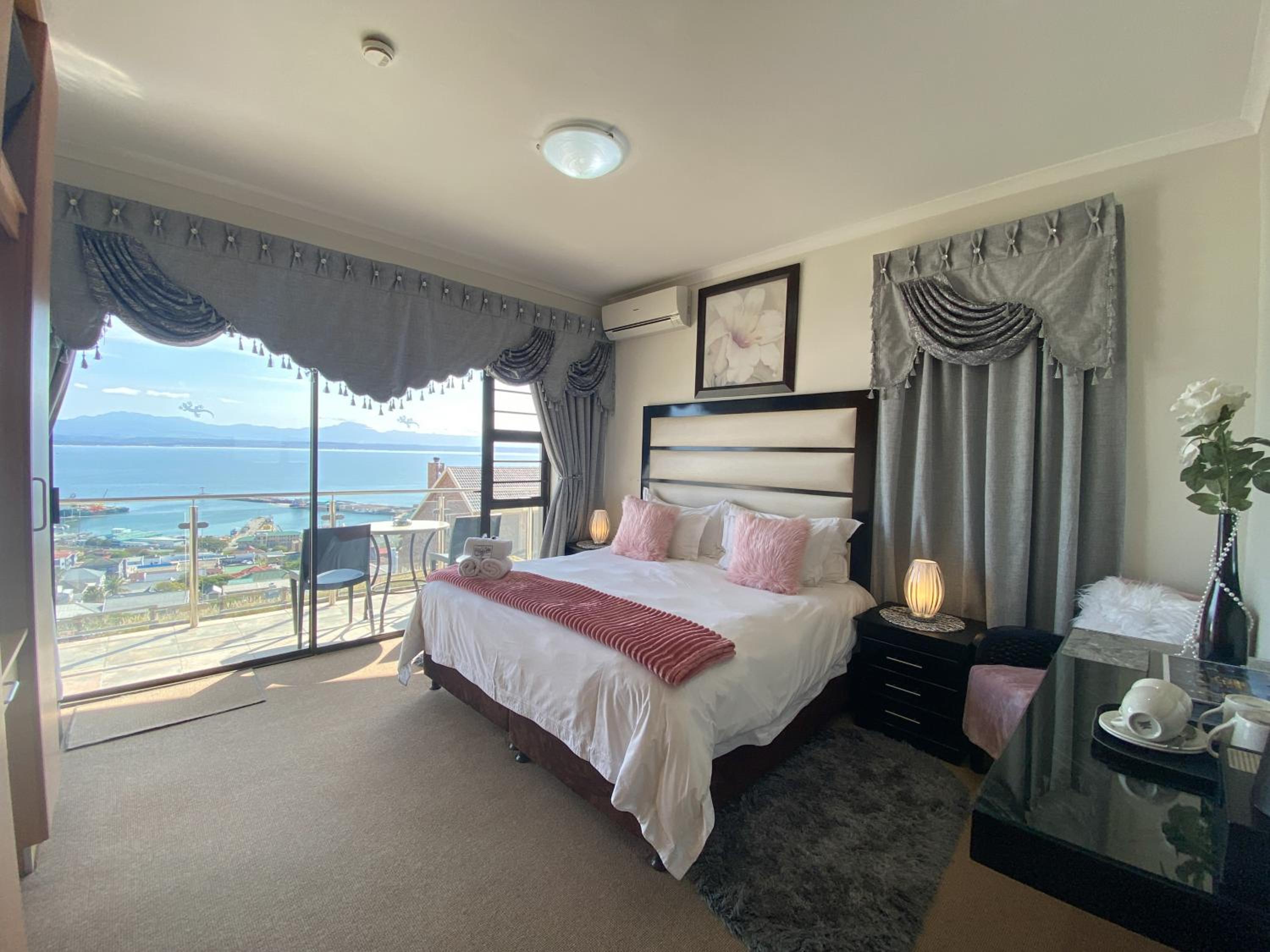 Superior Room - Photo 12