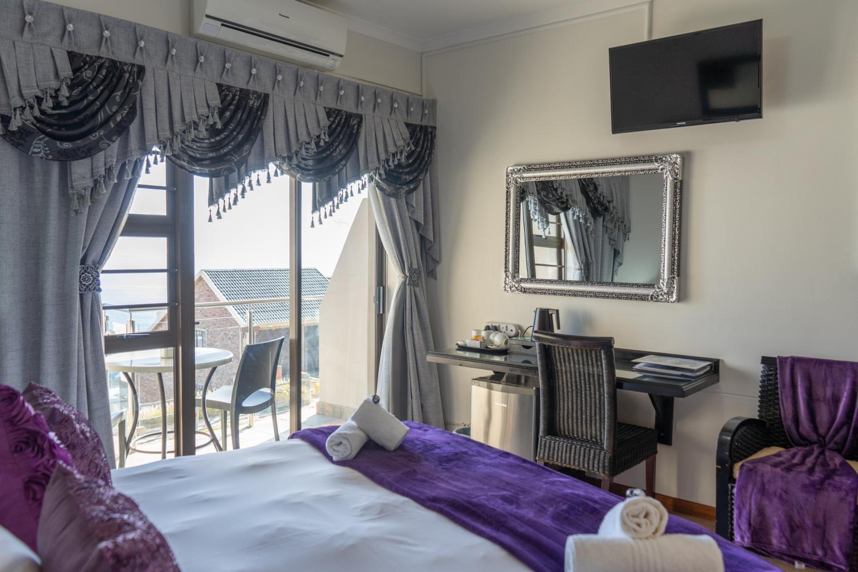 Superior Room - Photo 8