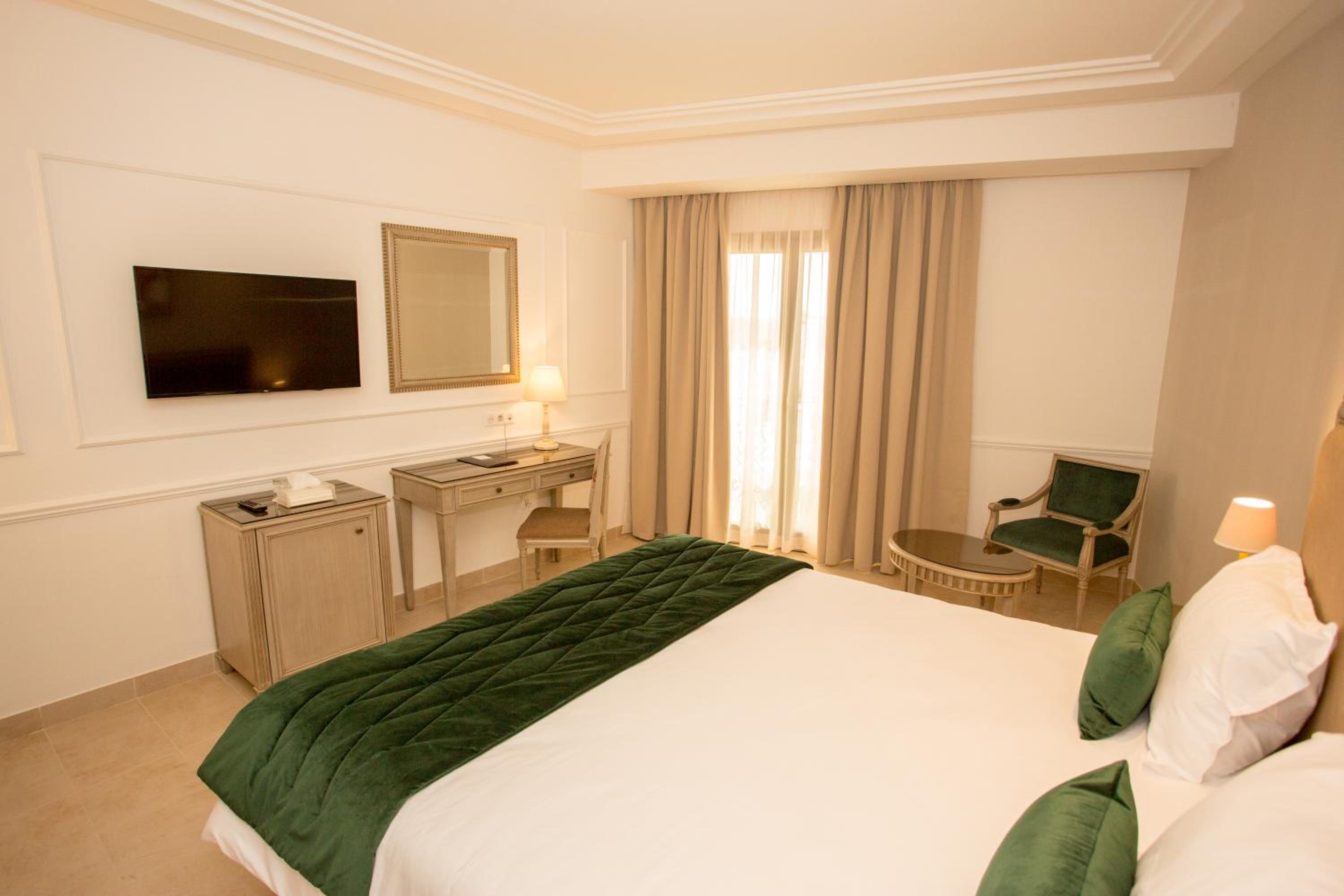 Superior Double Room - Photo 1
