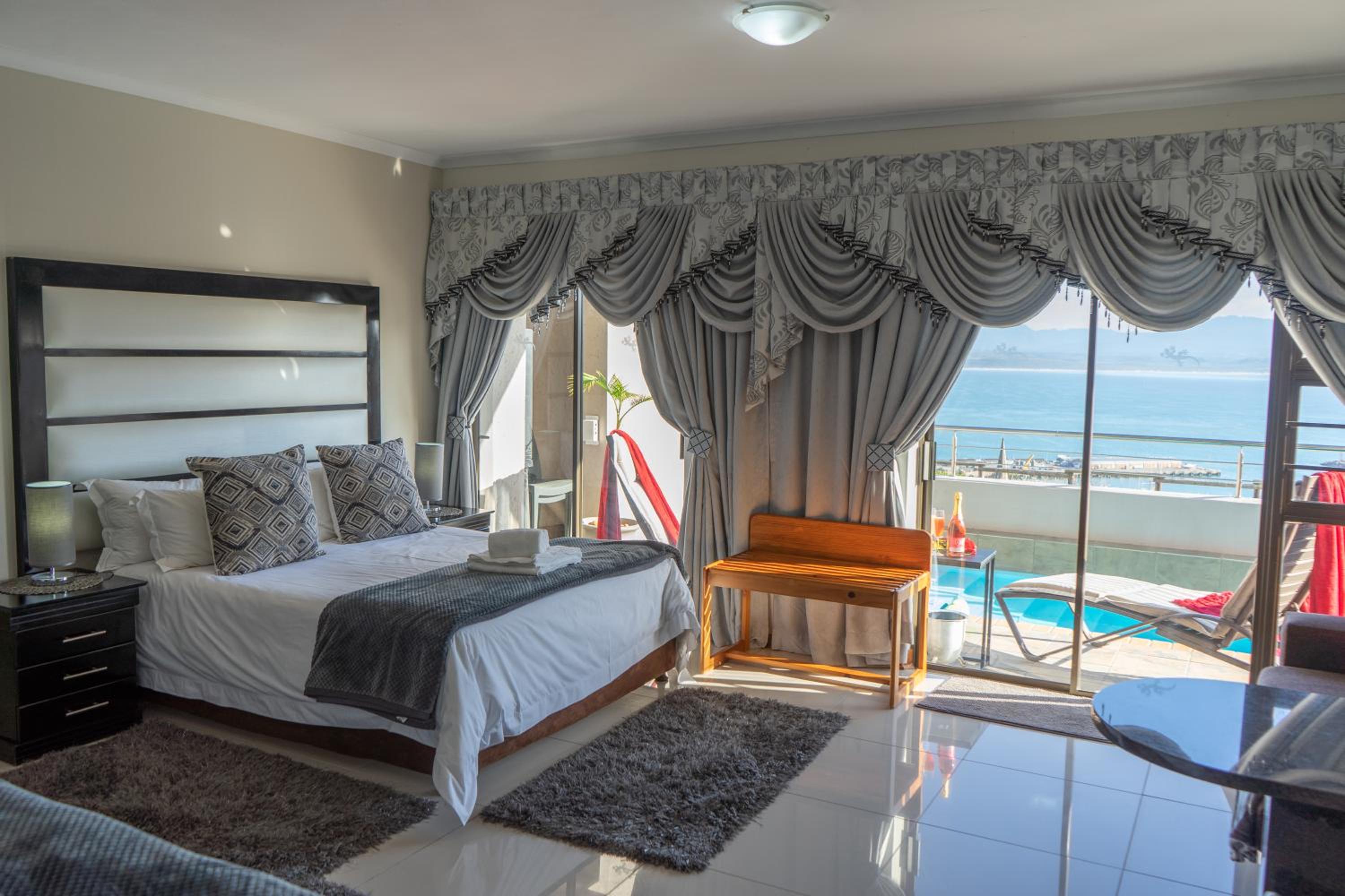 Family Room with Self Catering Facilities - Photo 5