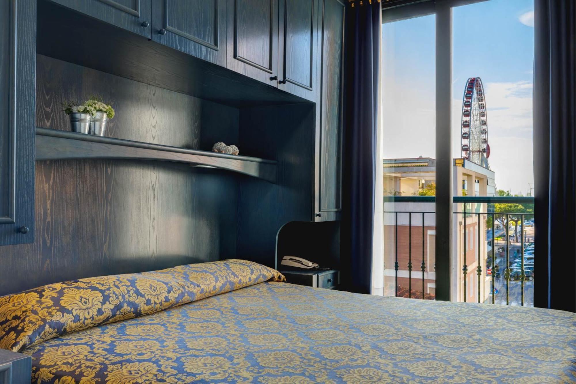 Double or Twin Room - Photo 2