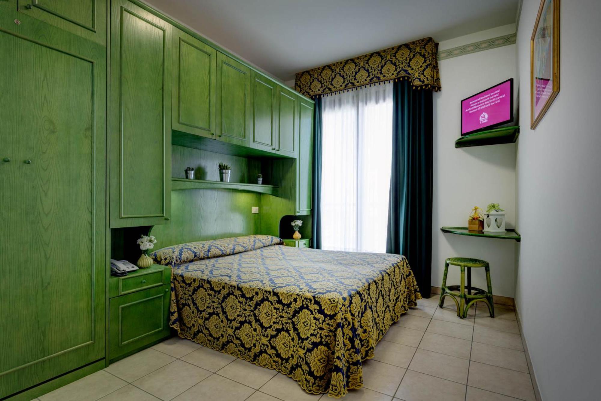Double or Twin Room - Photo 3
