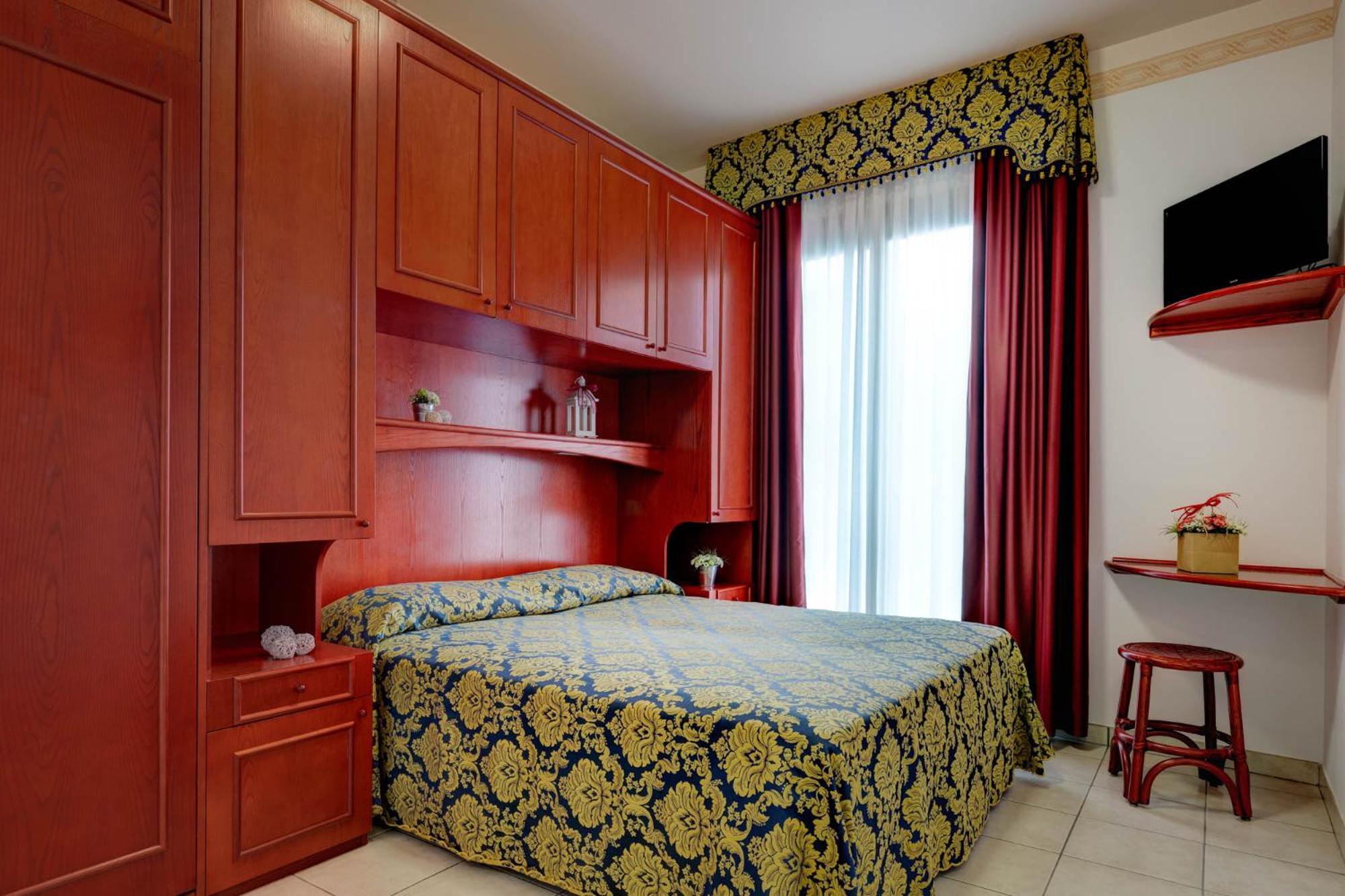 Double or Twin Room - Photo 1
