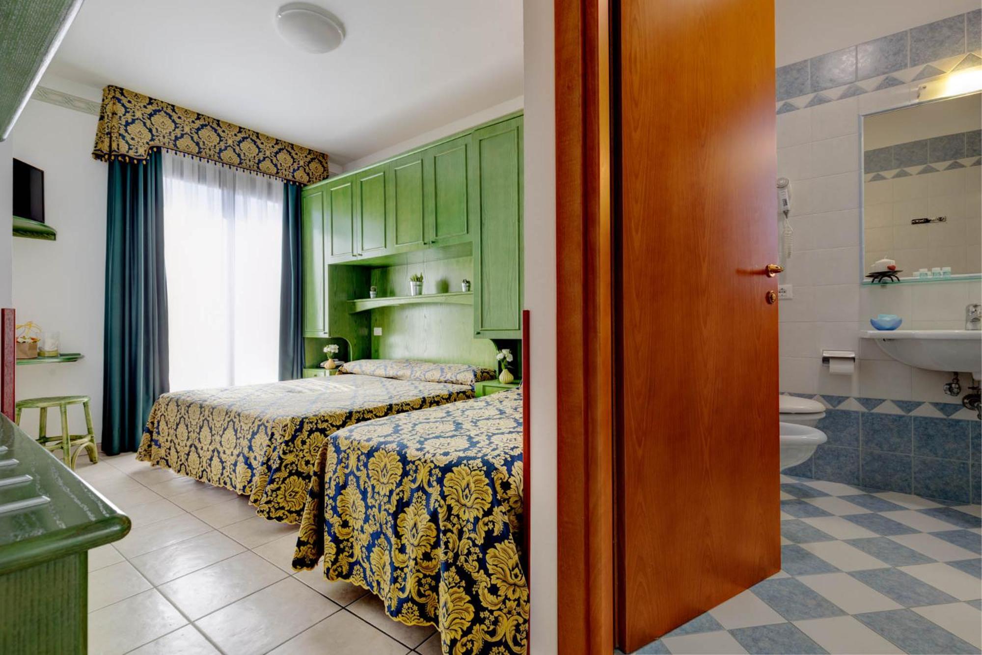 Triple Room - Photo 1