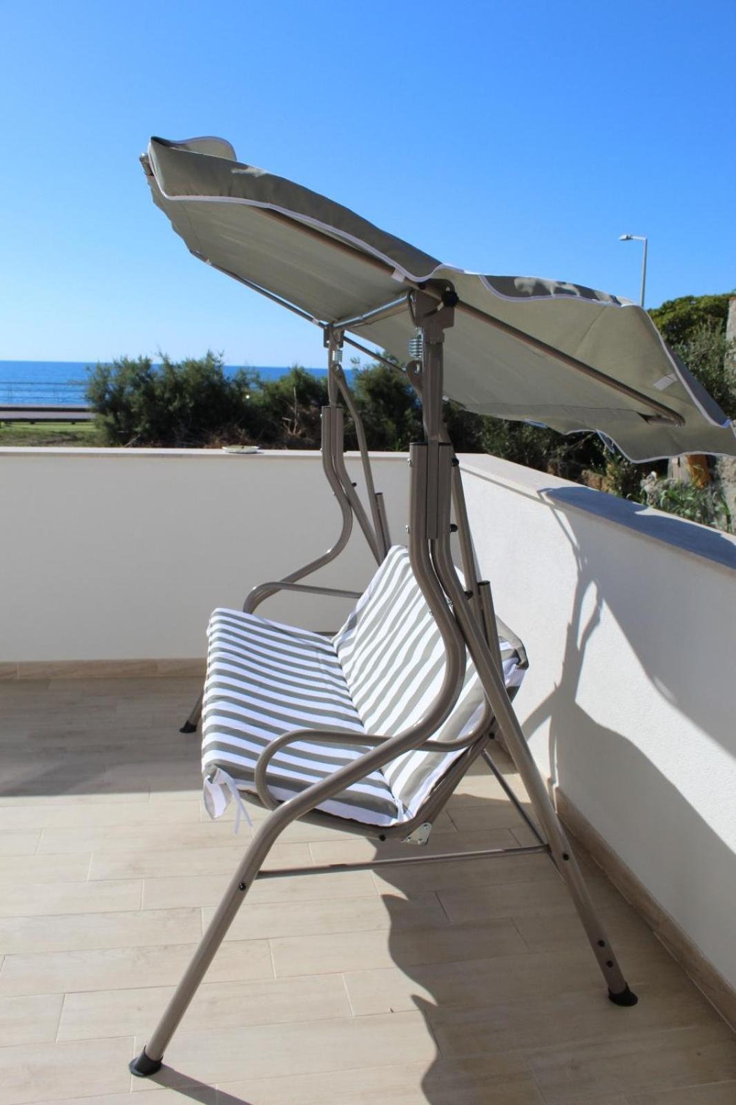 Apartment with Terrace - Photo 8