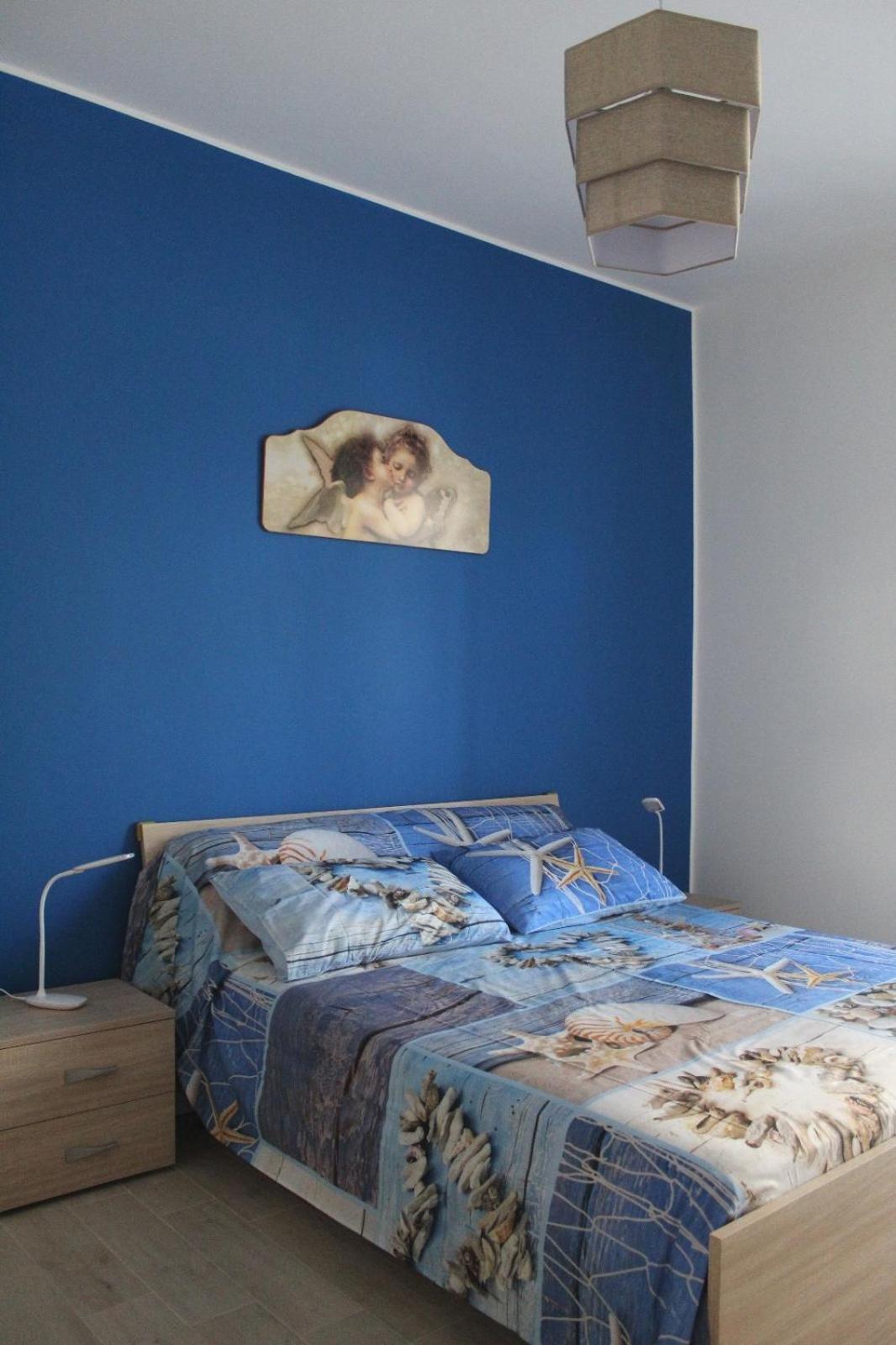 Apartment with Terrace - Photo 16
