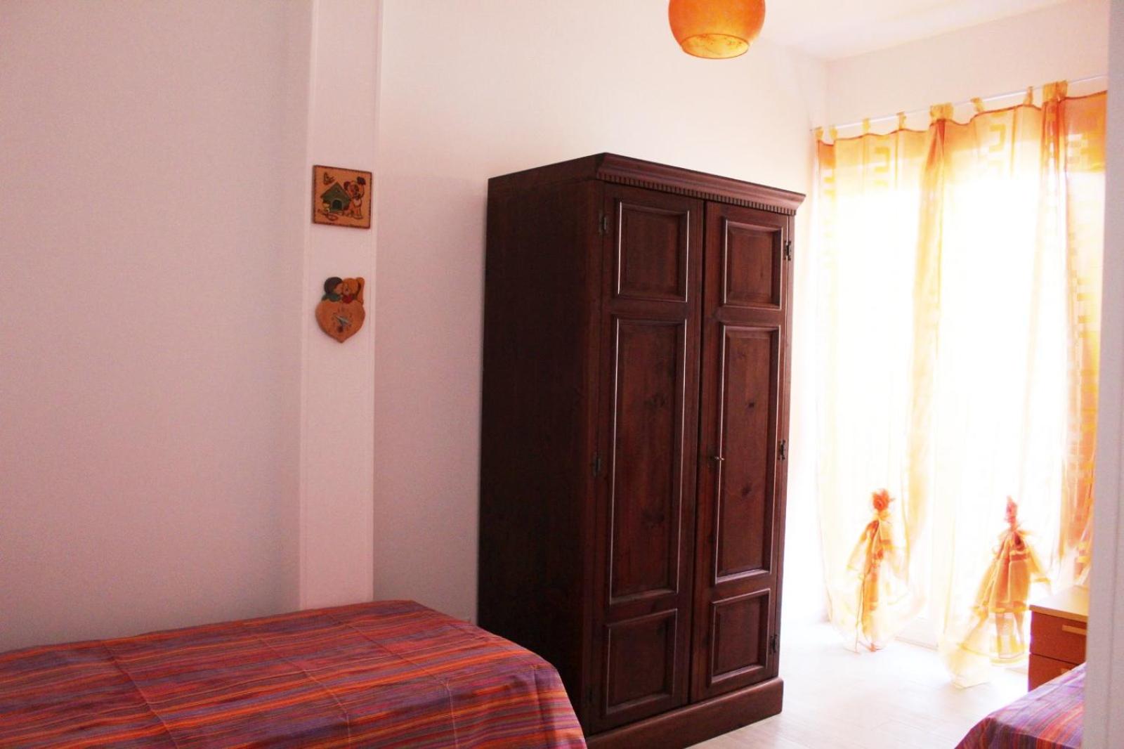 Apartment with Terrace - Photo 6