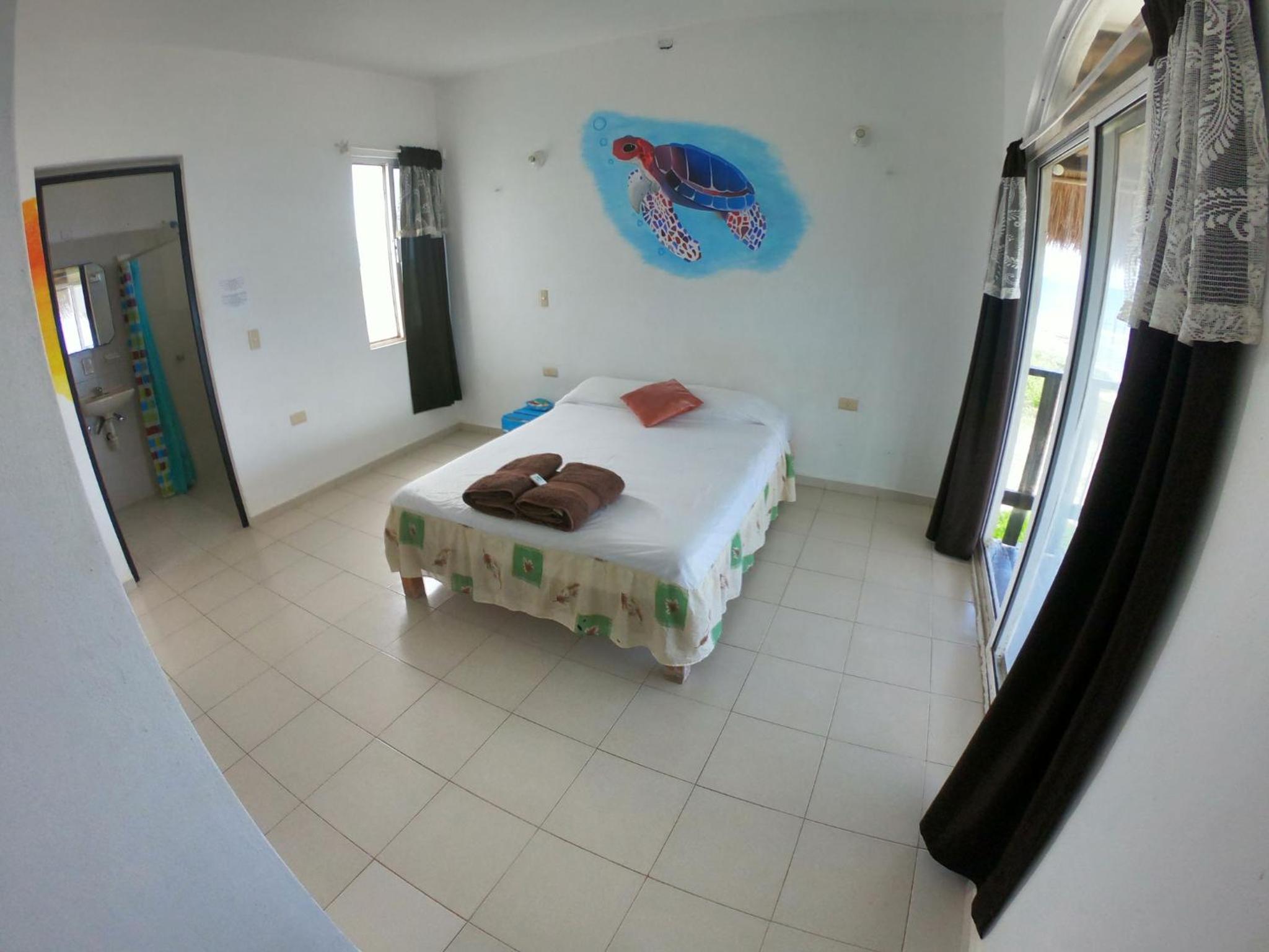Double Room with Balcony and Sea View - Photo 7