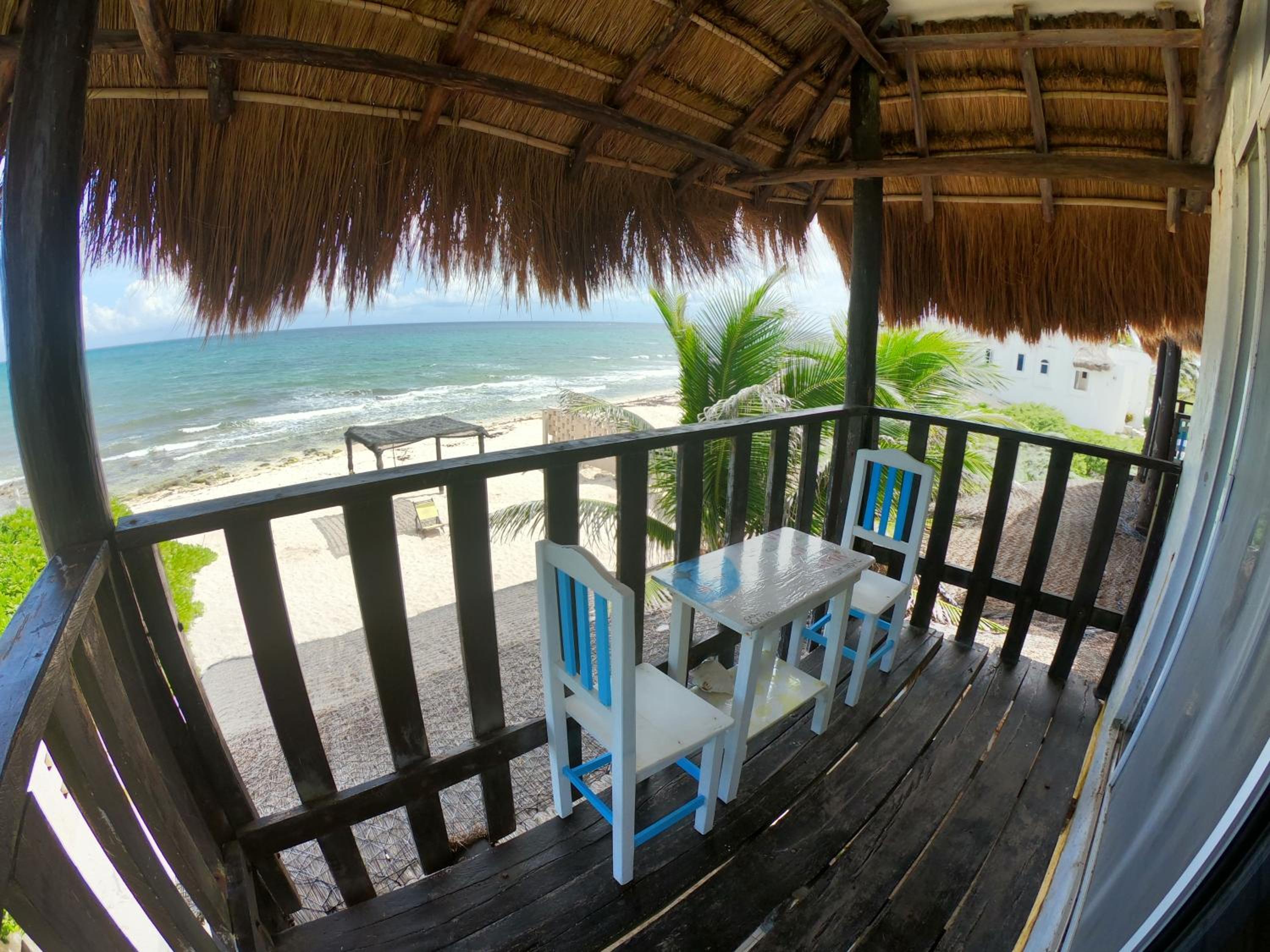 Double Room with Balcony and Sea View - Photo 6