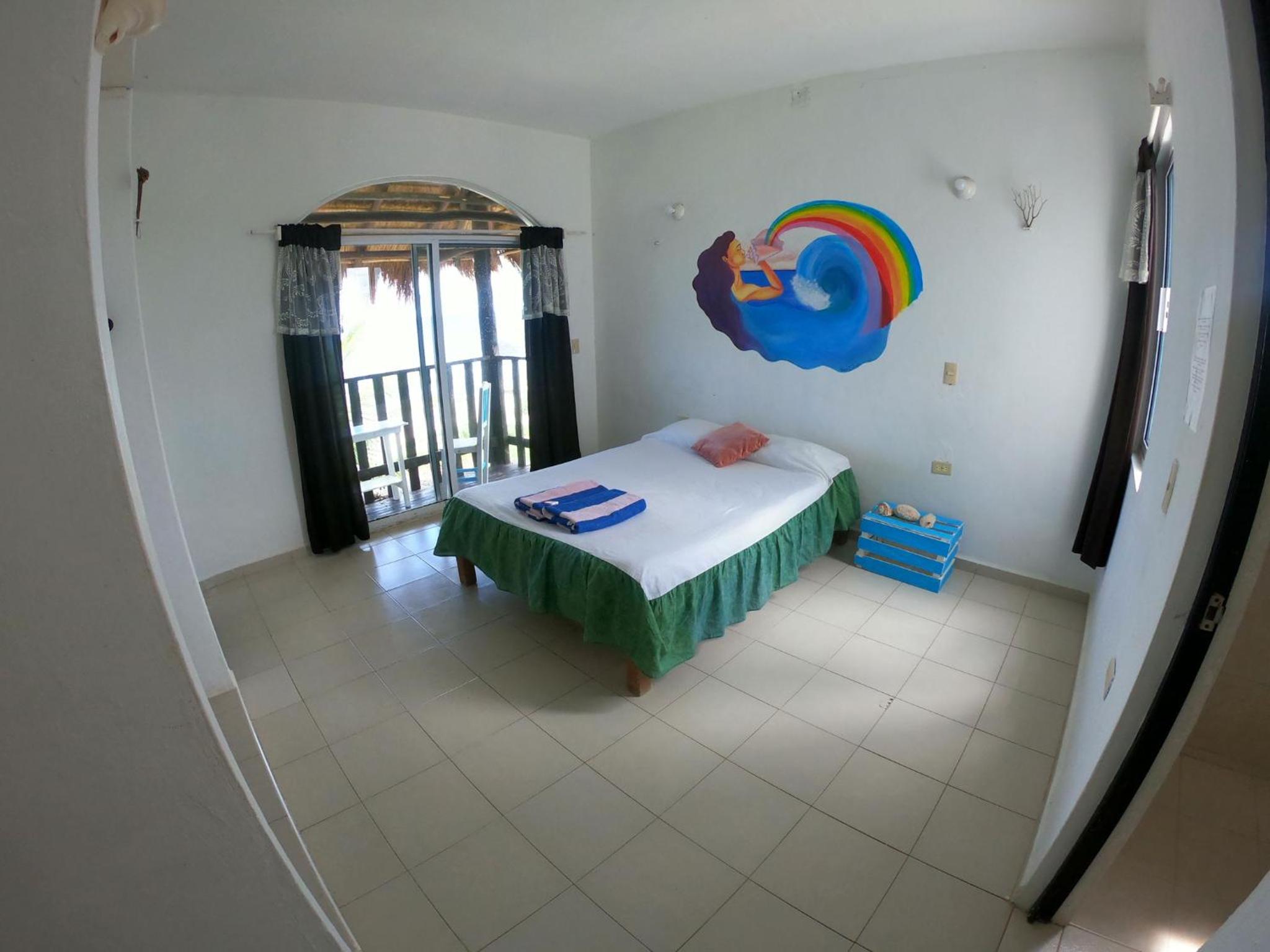 Double Room with Balcony and Sea View - Photo 11