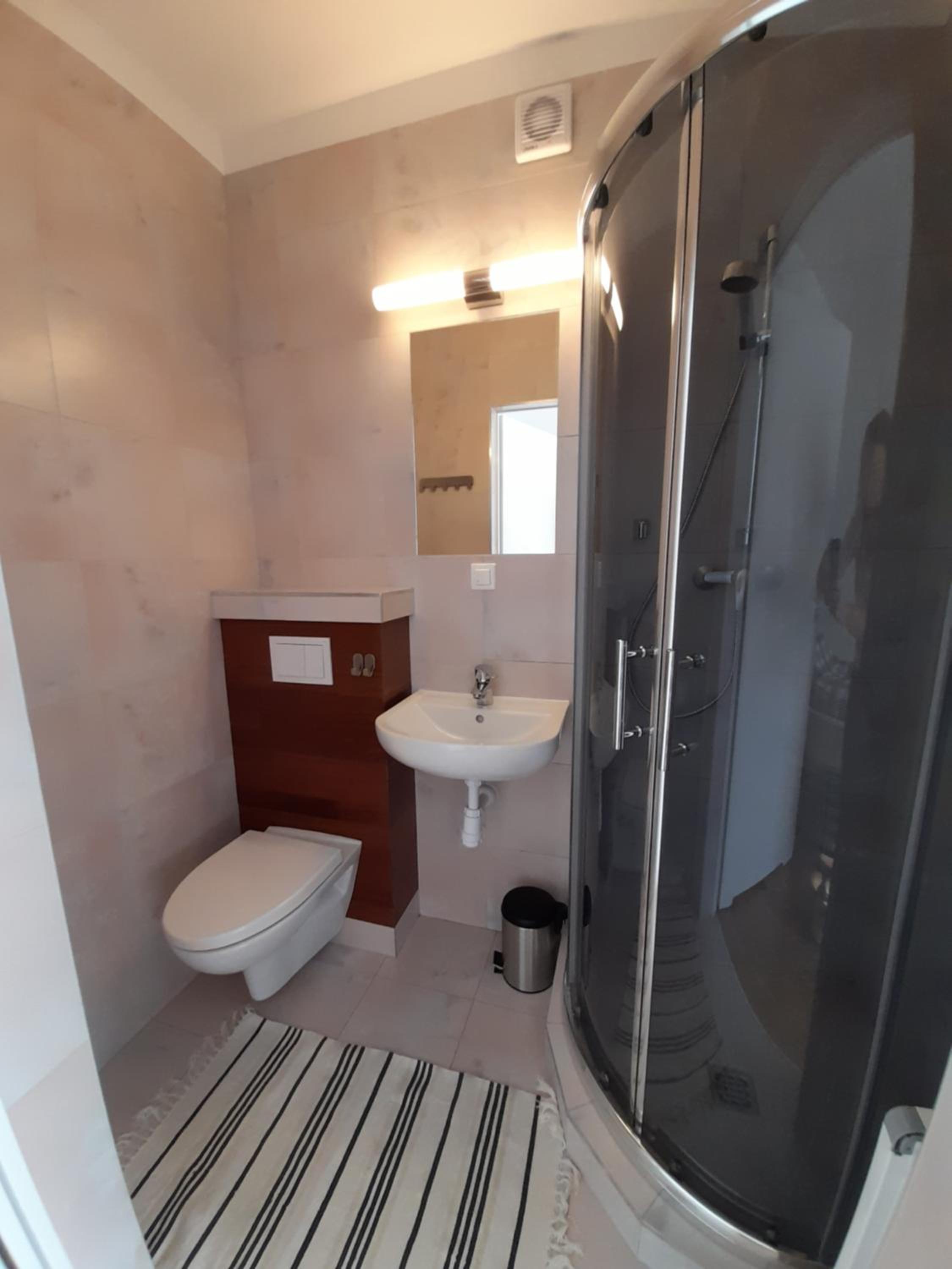 Double Room With Balcony - Photo 2