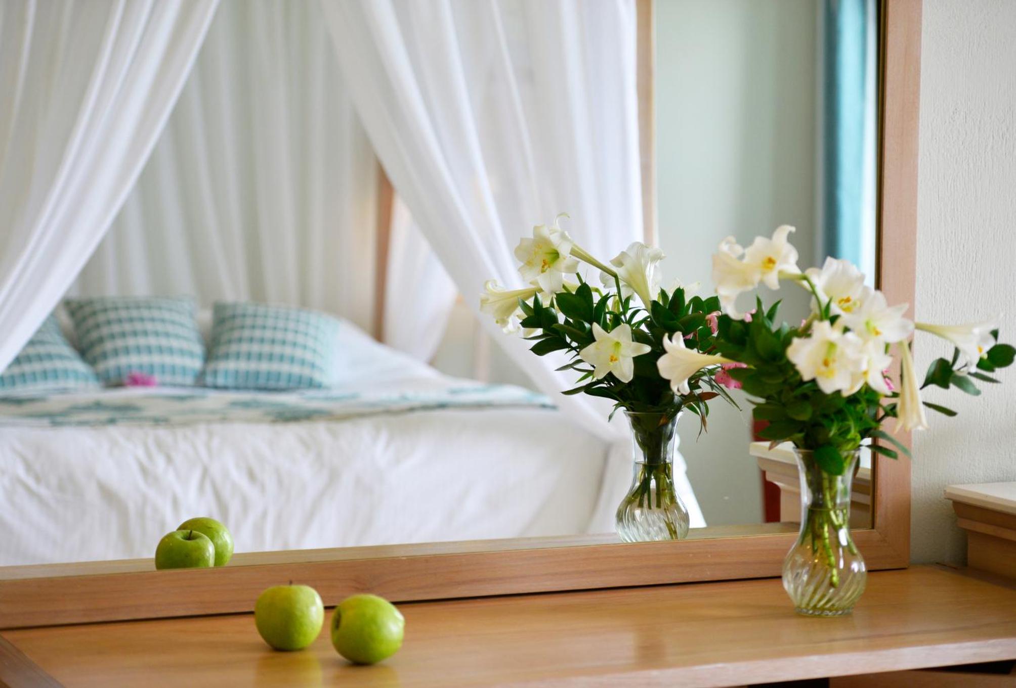 Cozy Honeymoon Suite with Sea View