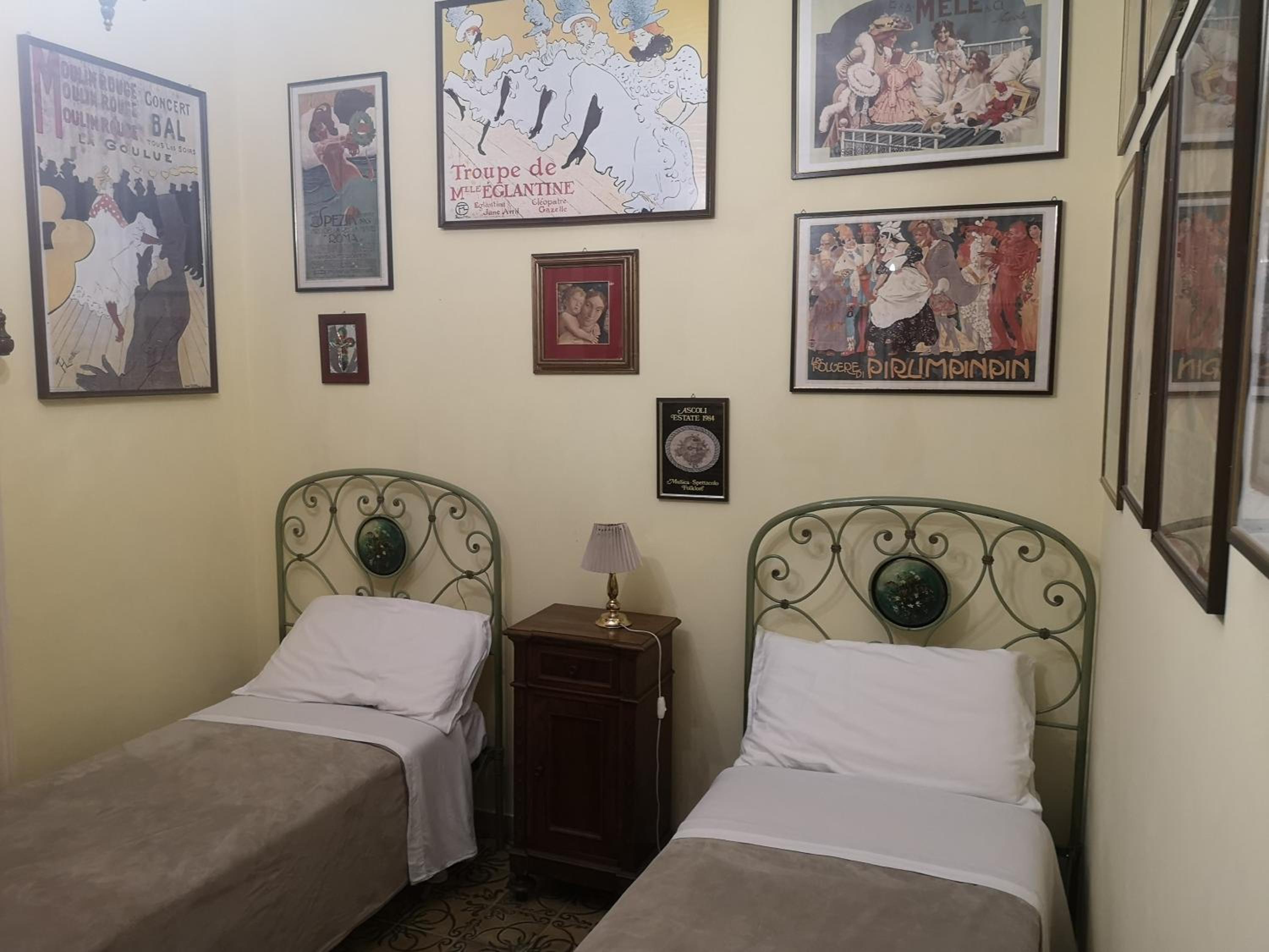 Deluxe Double or Twin Room - Photo 4