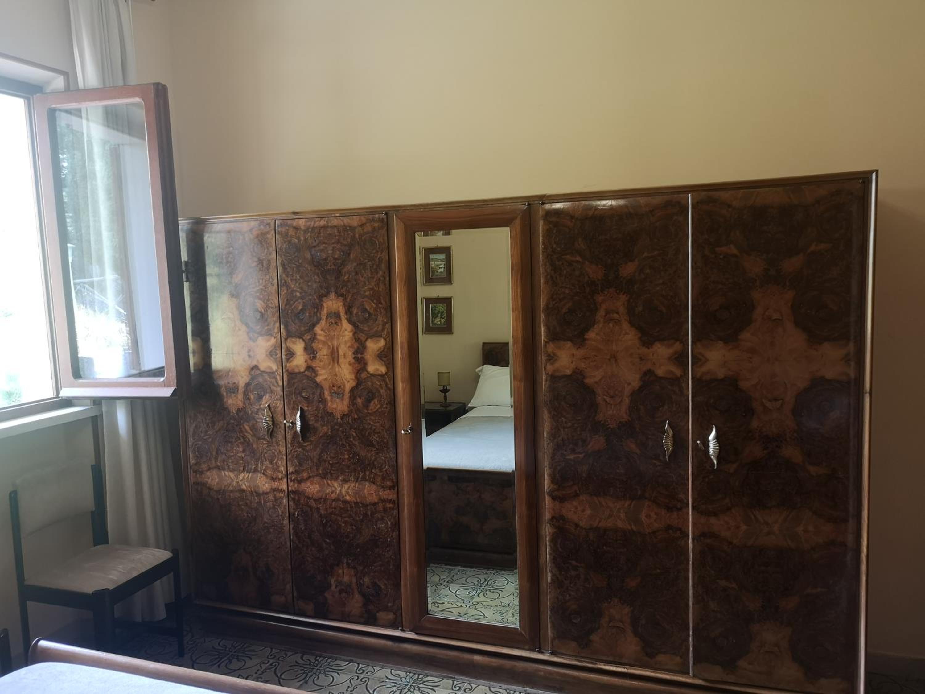 Deluxe Room - Photo 6