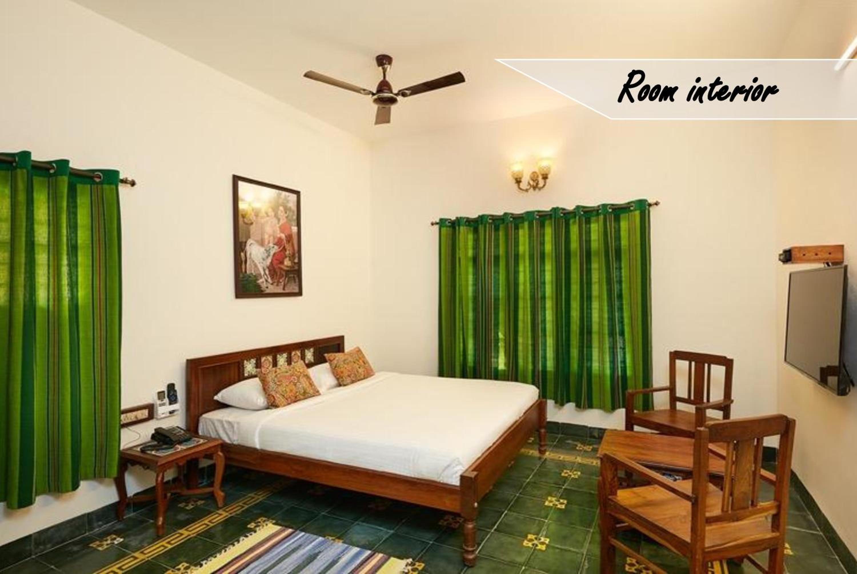 Three-Bedroom Cottage - Photo 1