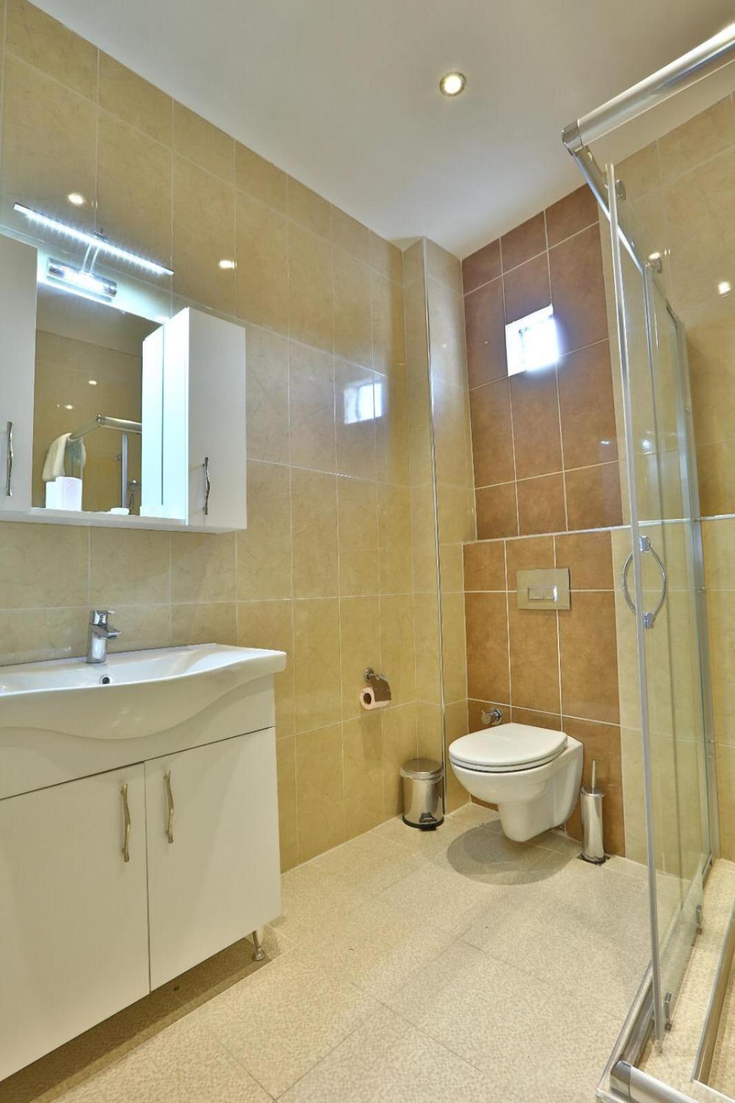One-Bedroom Apartment photo 3