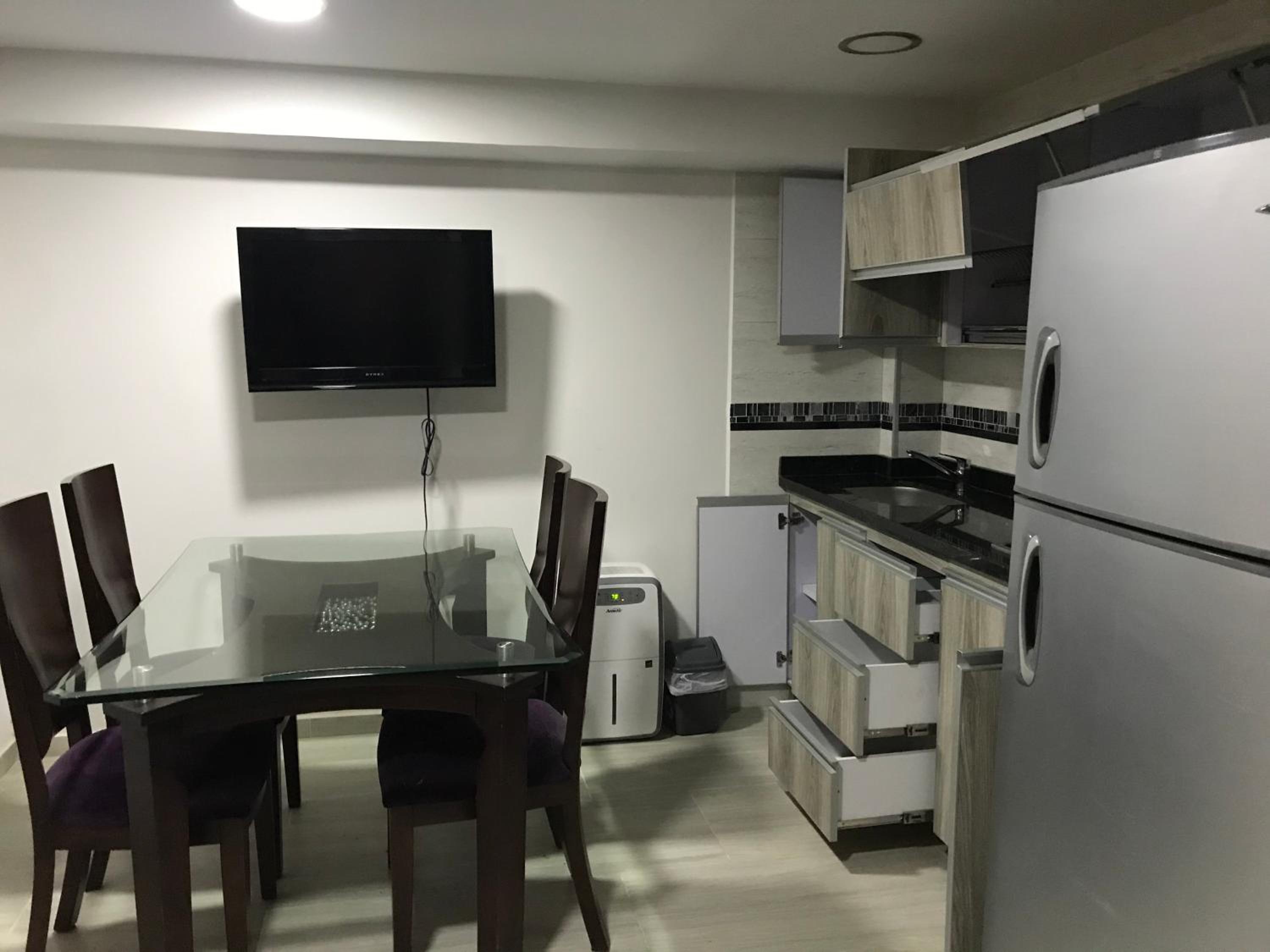 Basic Triple Room with Shared Bathroom photo 2