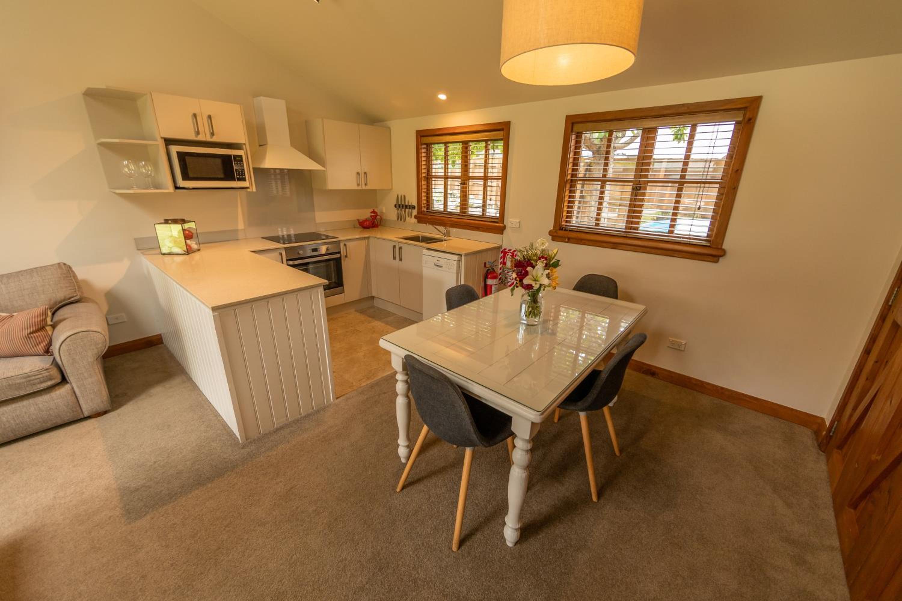 Two-Bedroom Cottage photo 2
