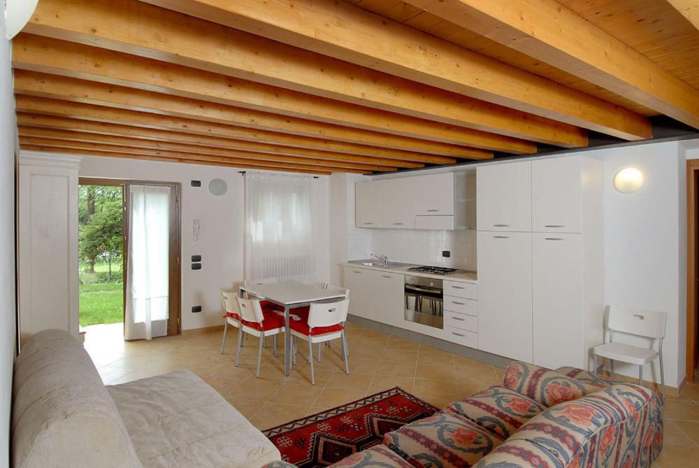 One-Bedroom Apartment photo 2