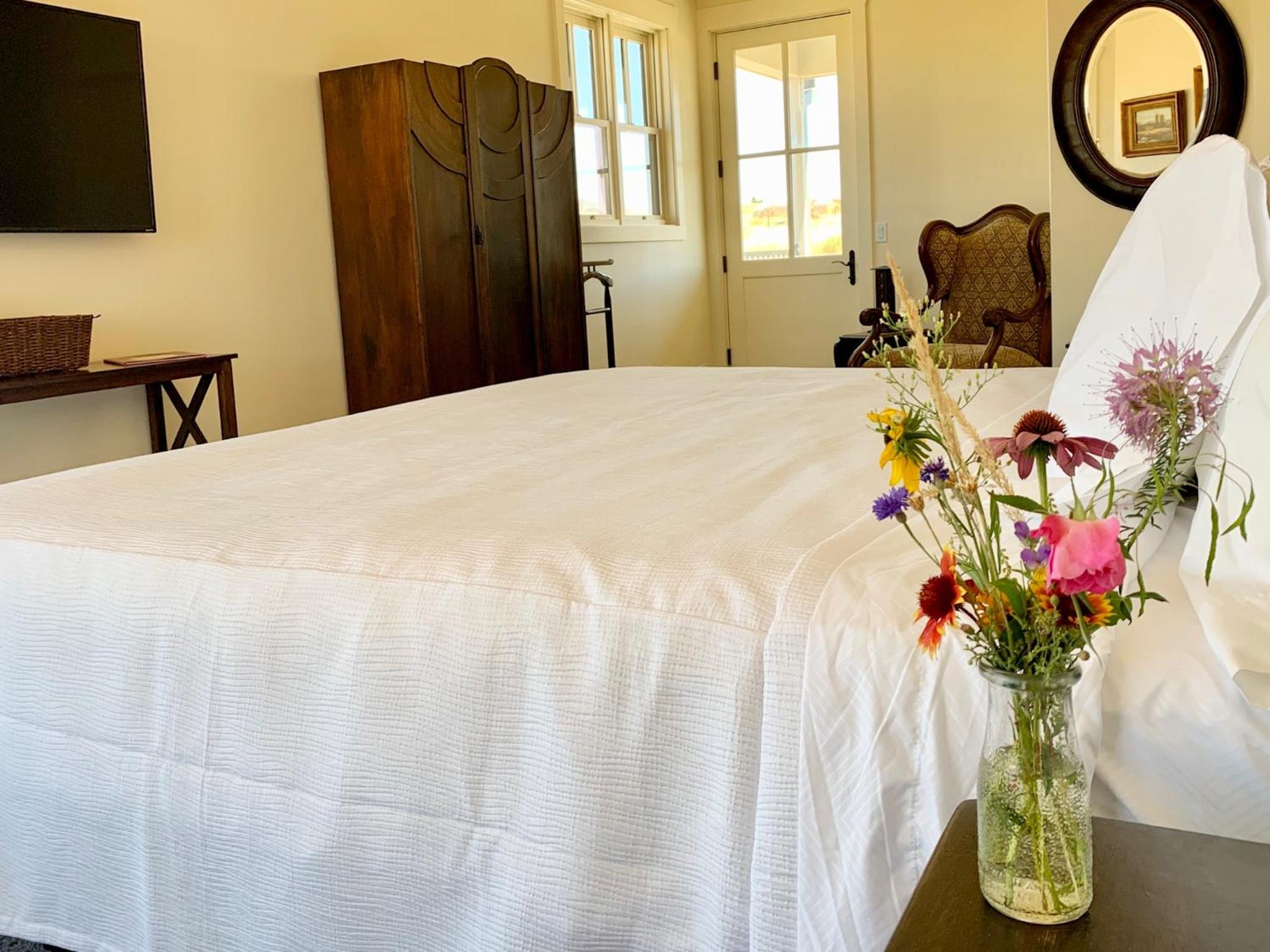 King Room with Mountain View