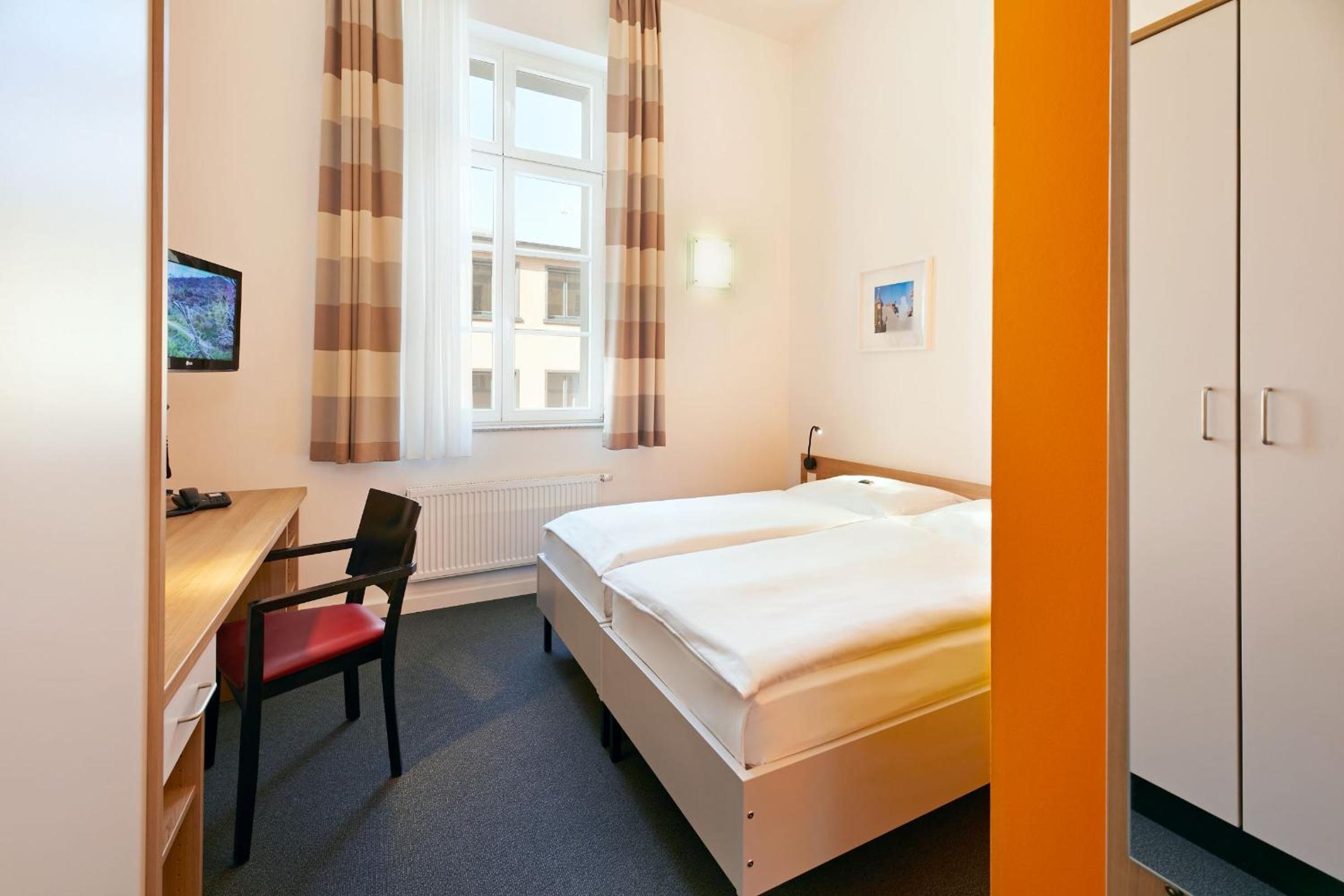 Double Room with Kitchenette - Photo 8